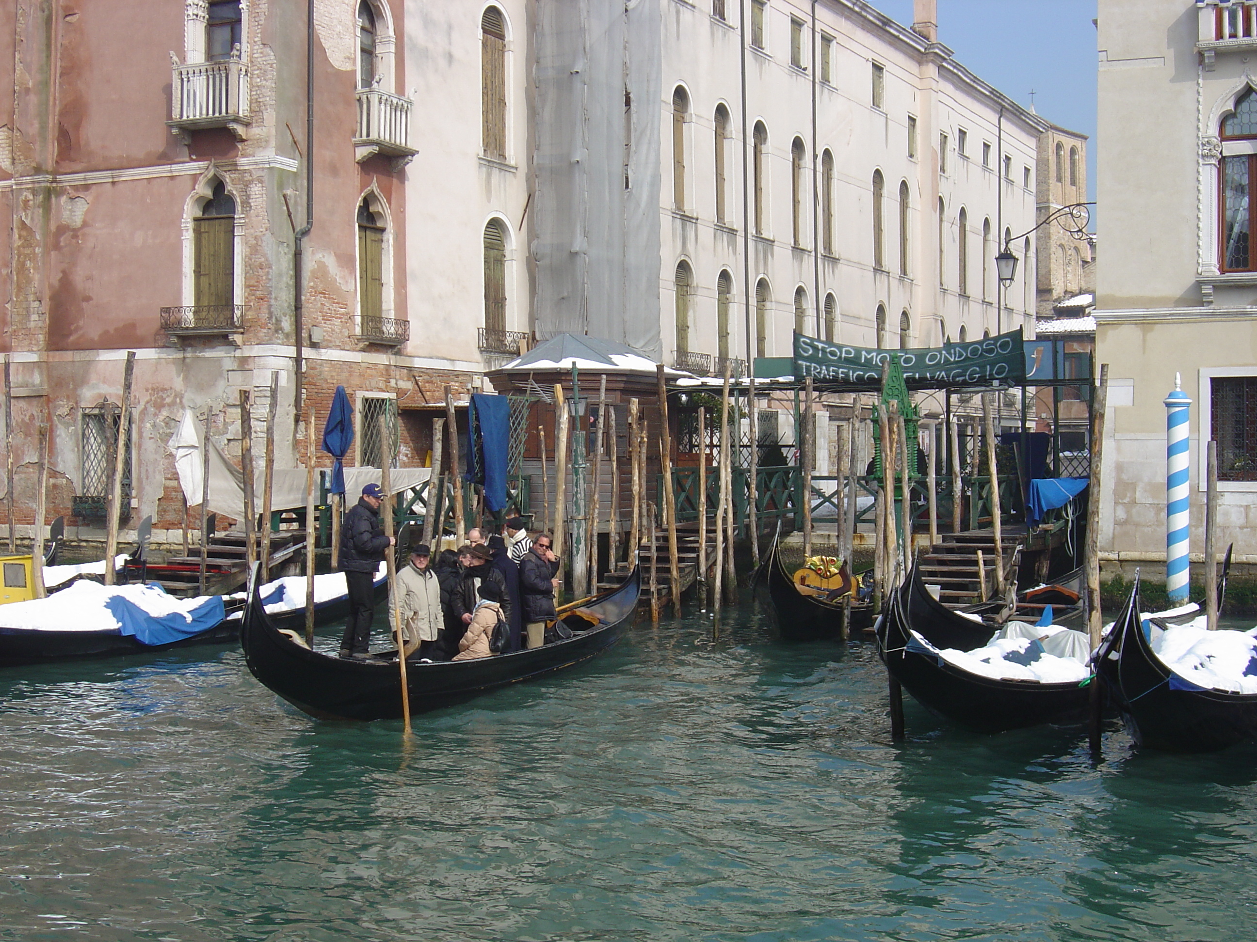 Picture Italy Venice 2005-03 343 - Discovery Venice