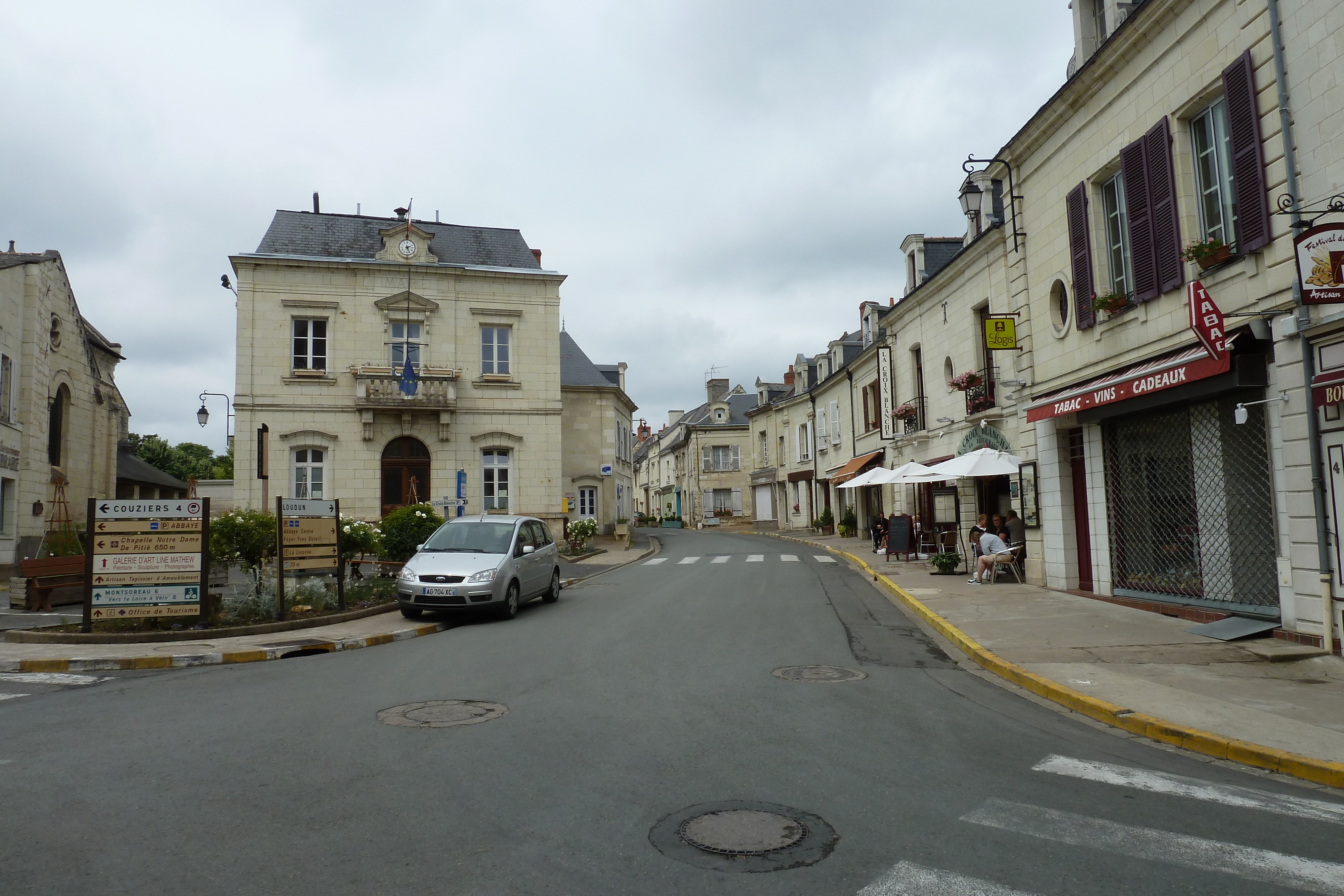 Picture France Fontevraux 2011-05 172 - Around Fontevraux