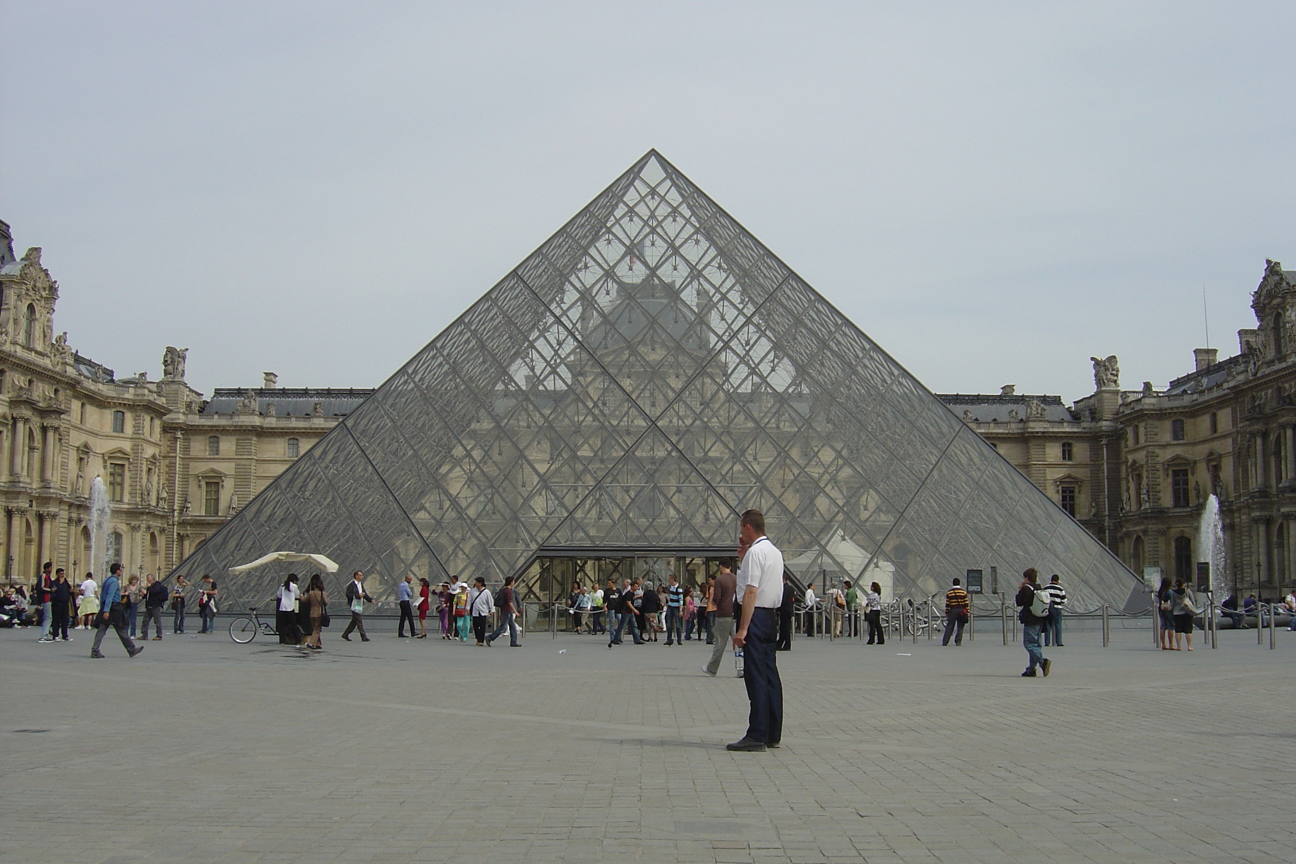 Picture France Paris Louvre 2007-05 39 - Tours Louvre