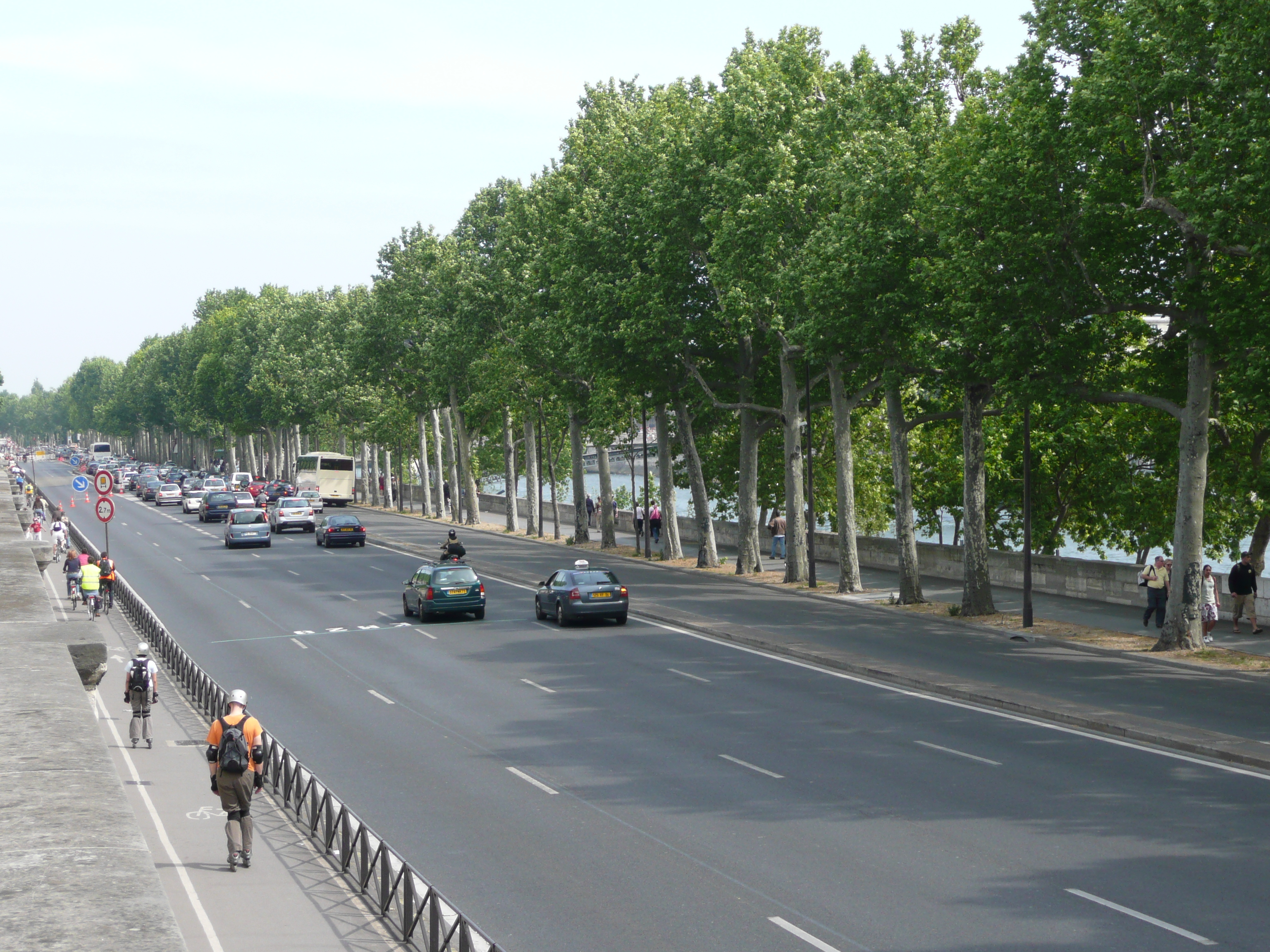 Picture France Paris Garden of Tuileries 2007-05 230 - Center Garden of Tuileries