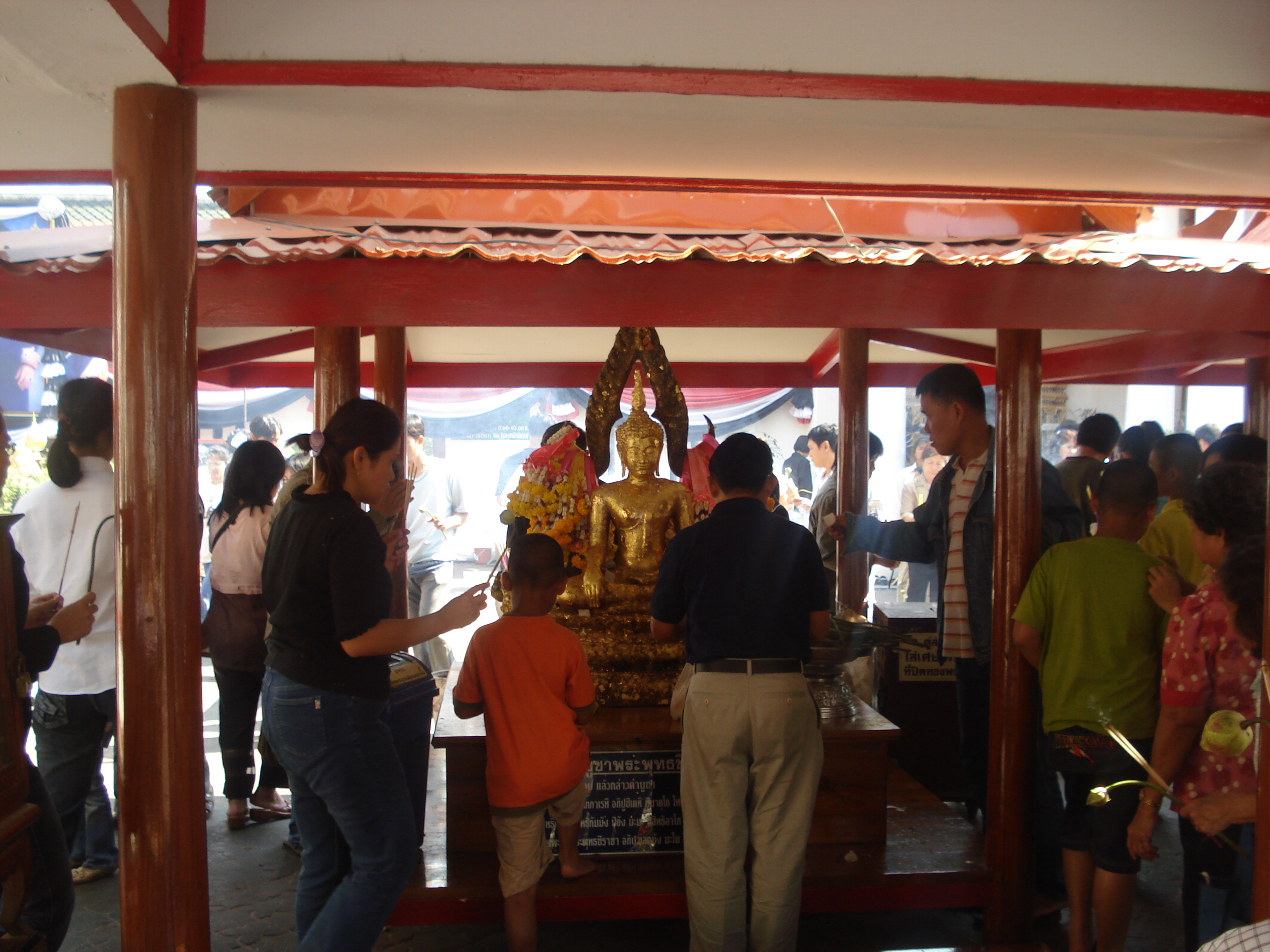 Picture Thailand Phitsanulok Wat Pra Sri Rattana Mahathat Vora Maha Vihar 2008-01 45 - Center Wat Pra Sri Rattana Mahathat Vora Maha Vihar