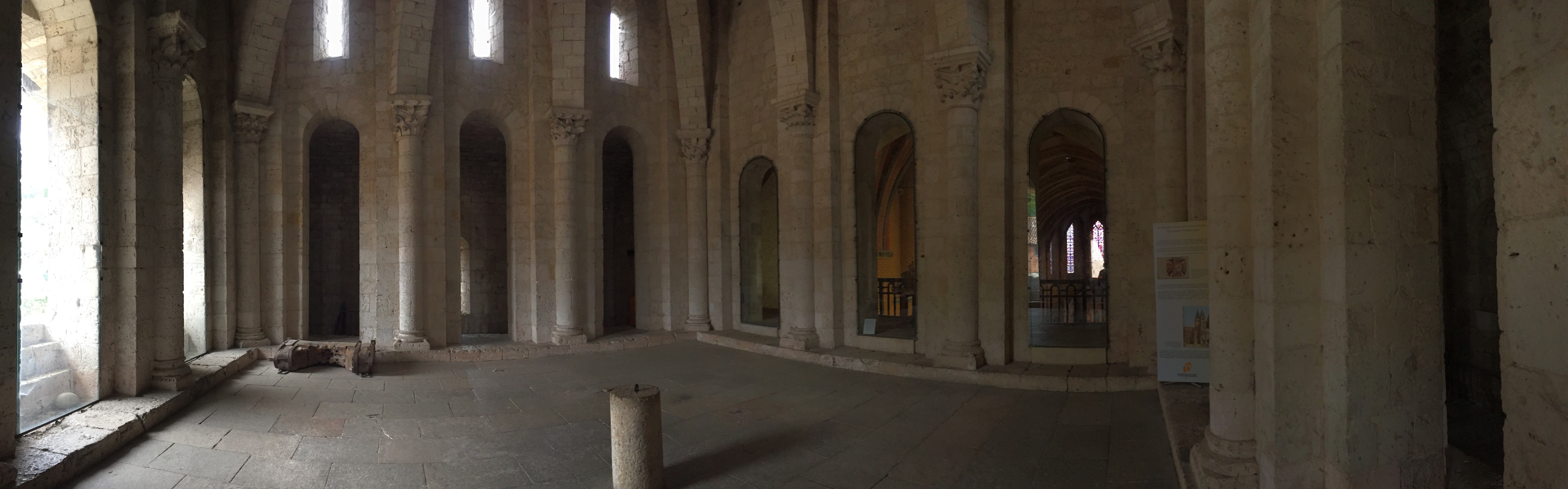 Picture France Moissac Abbaye Saint-Pierre de Moissac 2017-08 89 - Tour Abbaye Saint-Pierre de Moissac