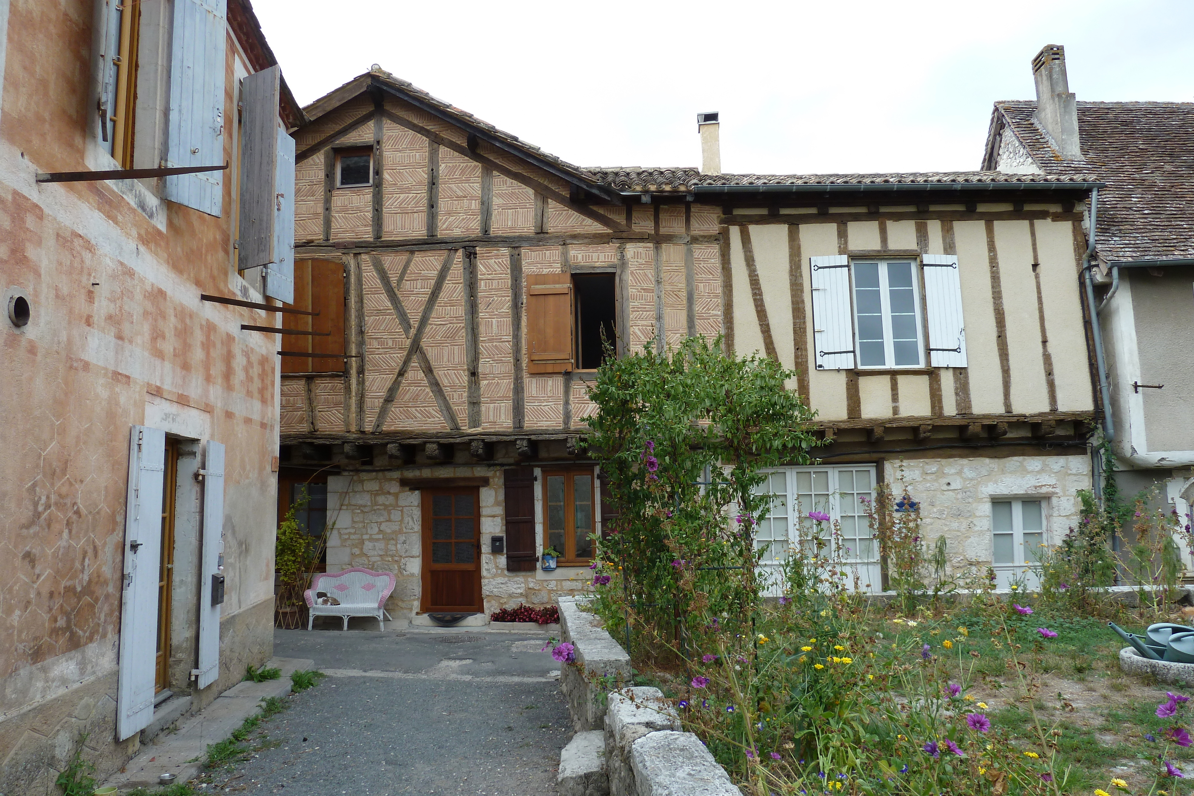 Picture France Issigeac 2010-08 14 - Center Issigeac