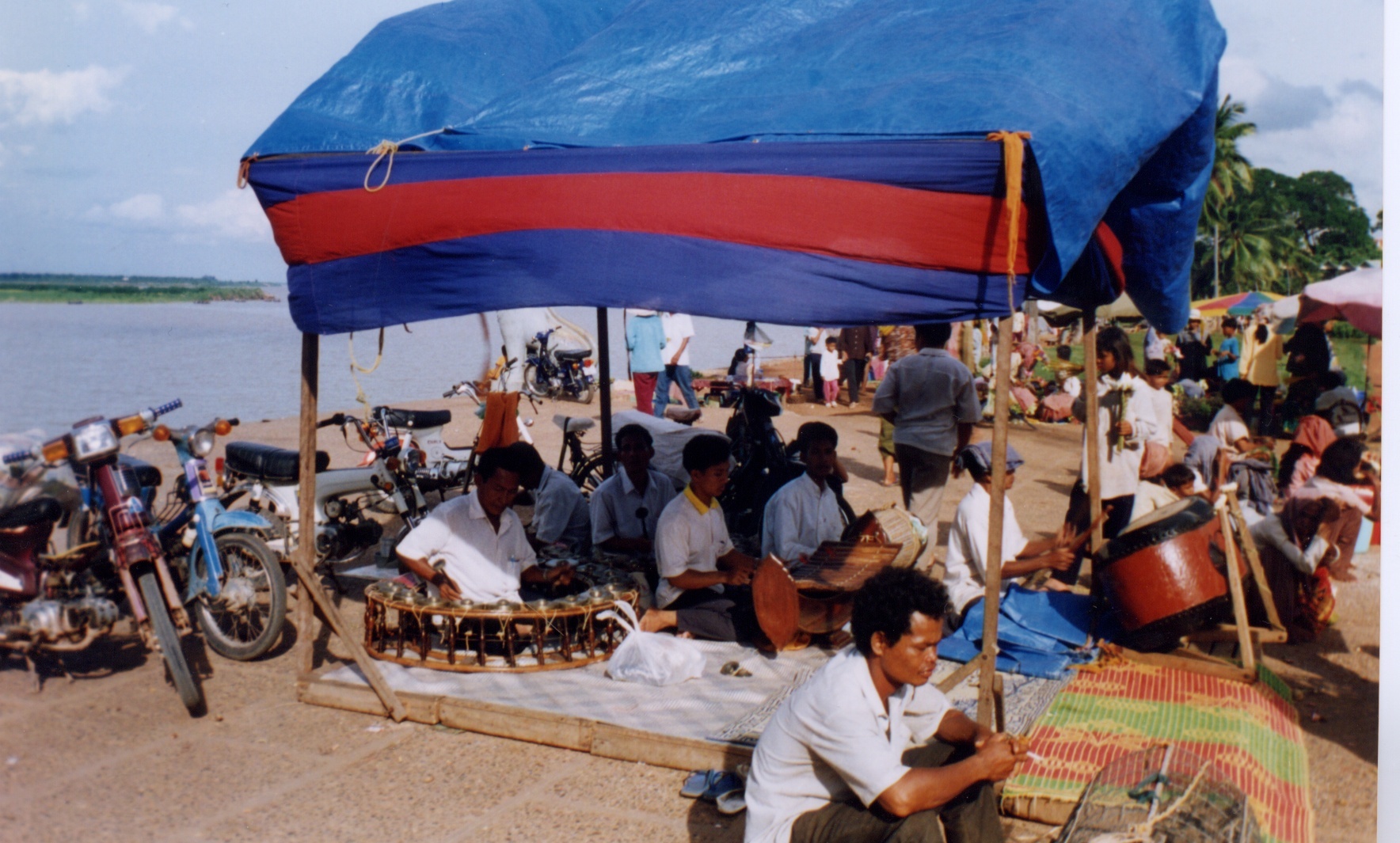 Picture Cambodia Phnom Pen 1996-06 11 - Around Phnom Pen