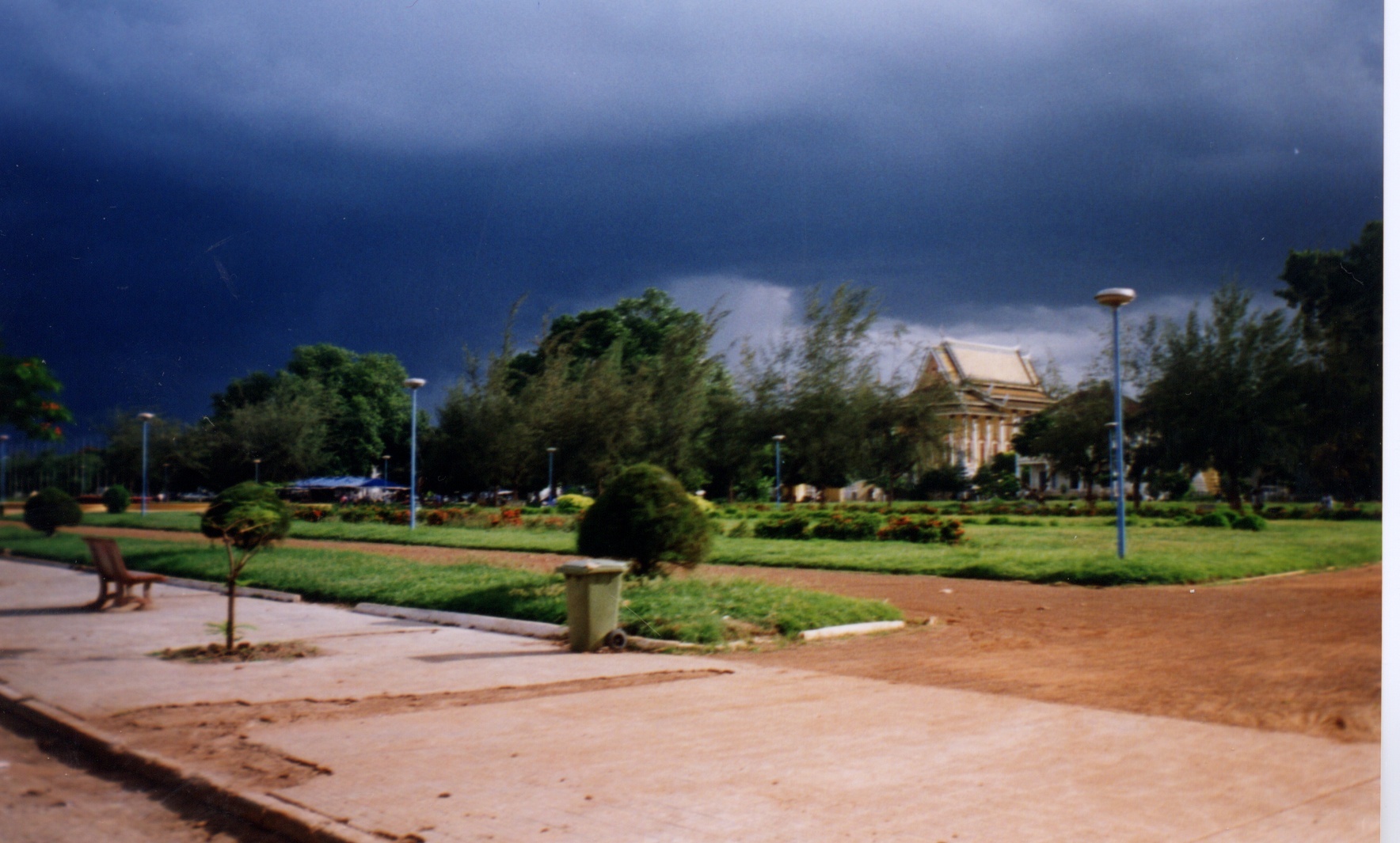 Picture Cambodia Phnom Pen 1996-06 8 - Journey Phnom Pen