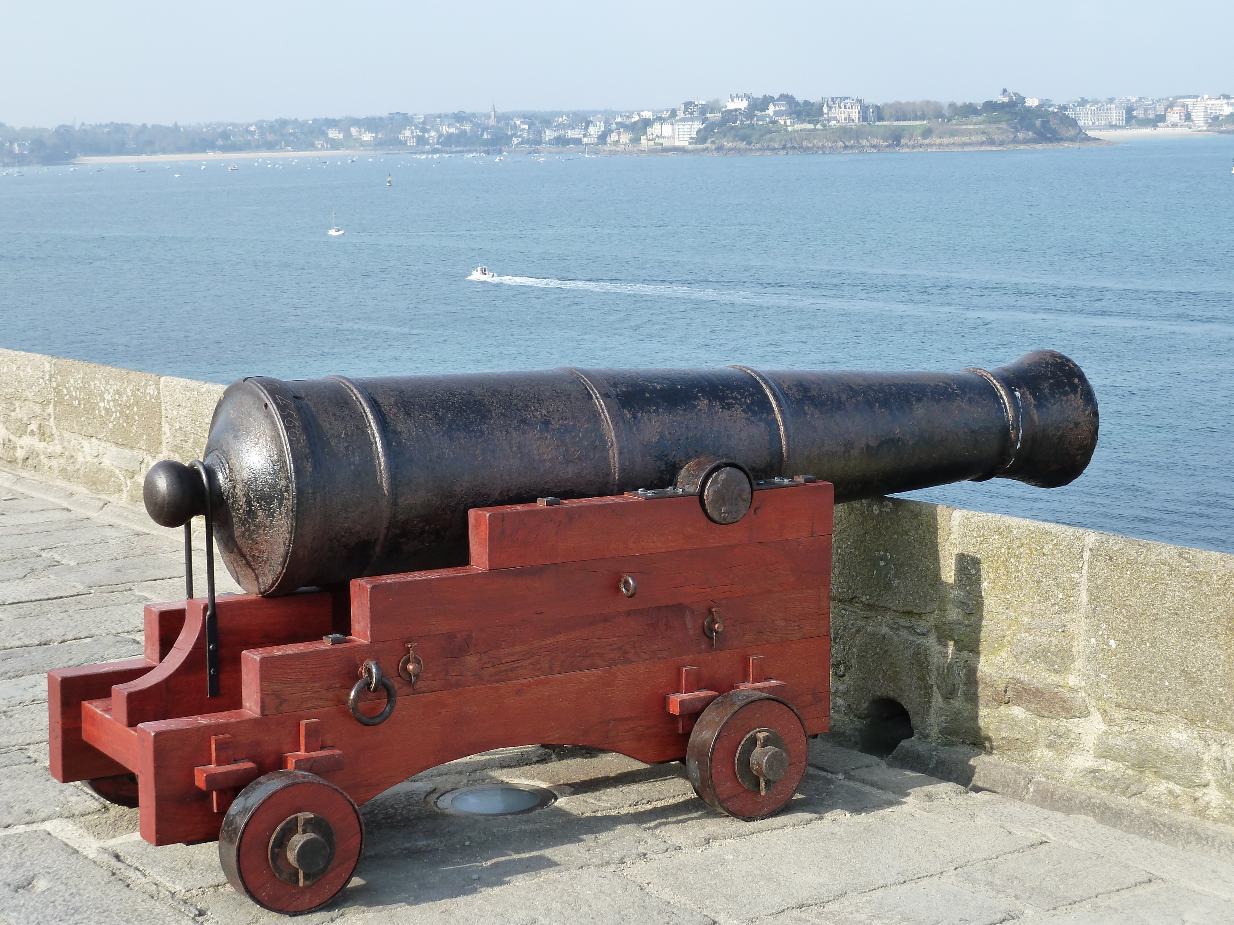 Picture France St Malo 2010-04 78 - Tour St Malo