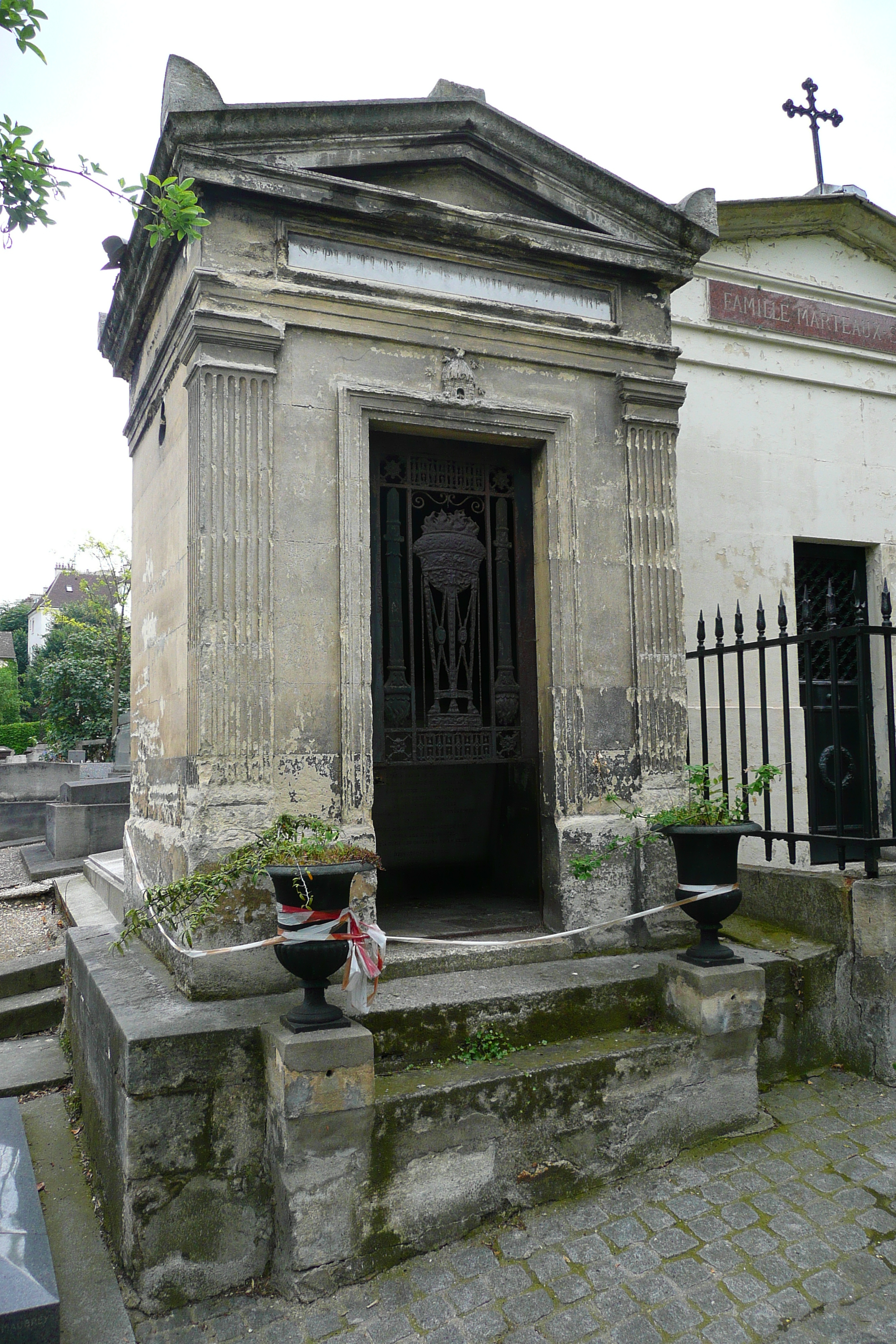 Picture France Paris St. Vincent Cemetery 2007-06 28 - Tours St. Vincent Cemetery