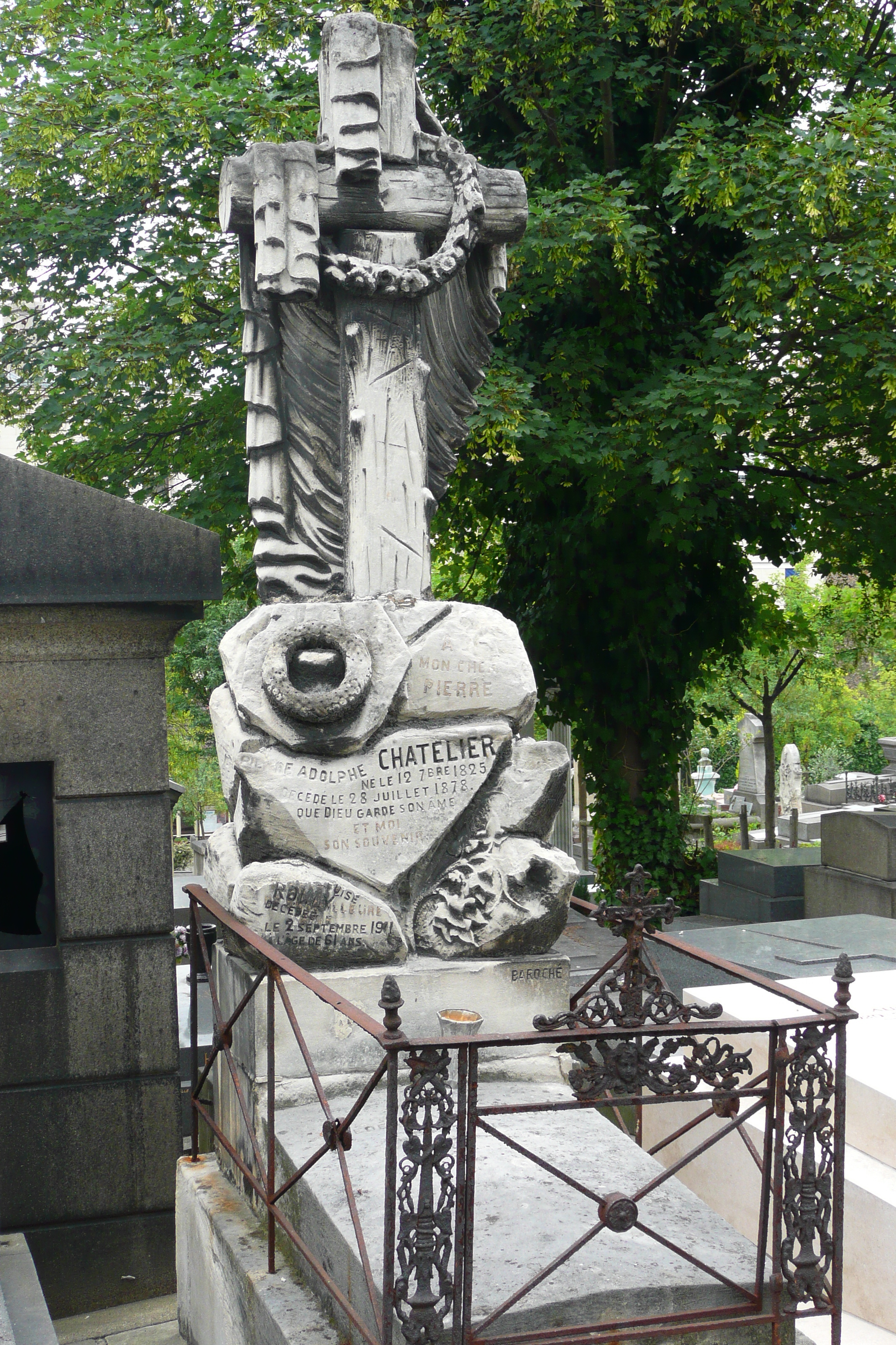 Picture France Paris St. Vincent Cemetery 2007-06 4 - Tour St. Vincent Cemetery