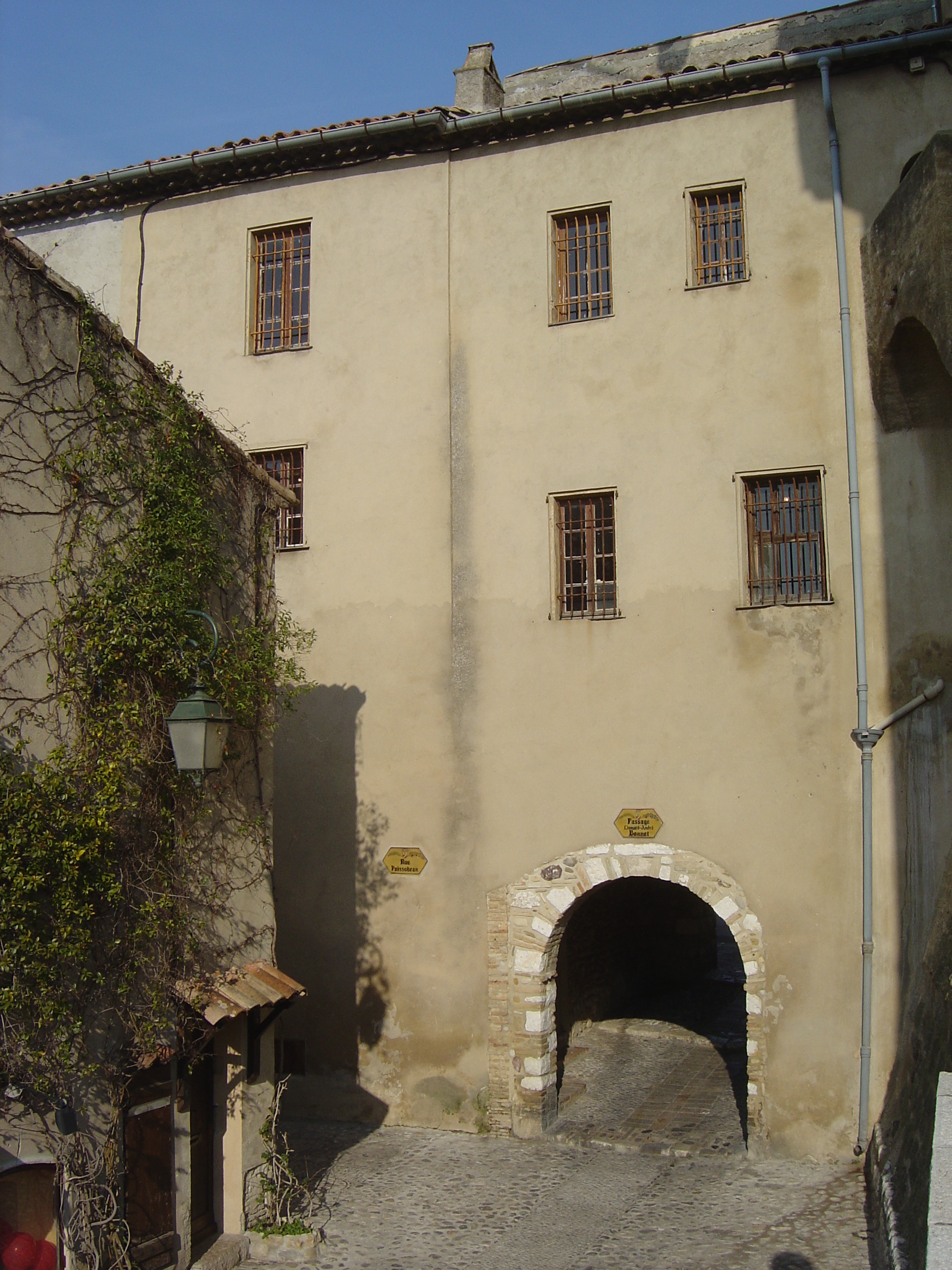 Picture France Les Hauts de Cagnes 2006-01 5 - Tour Les Hauts de Cagnes