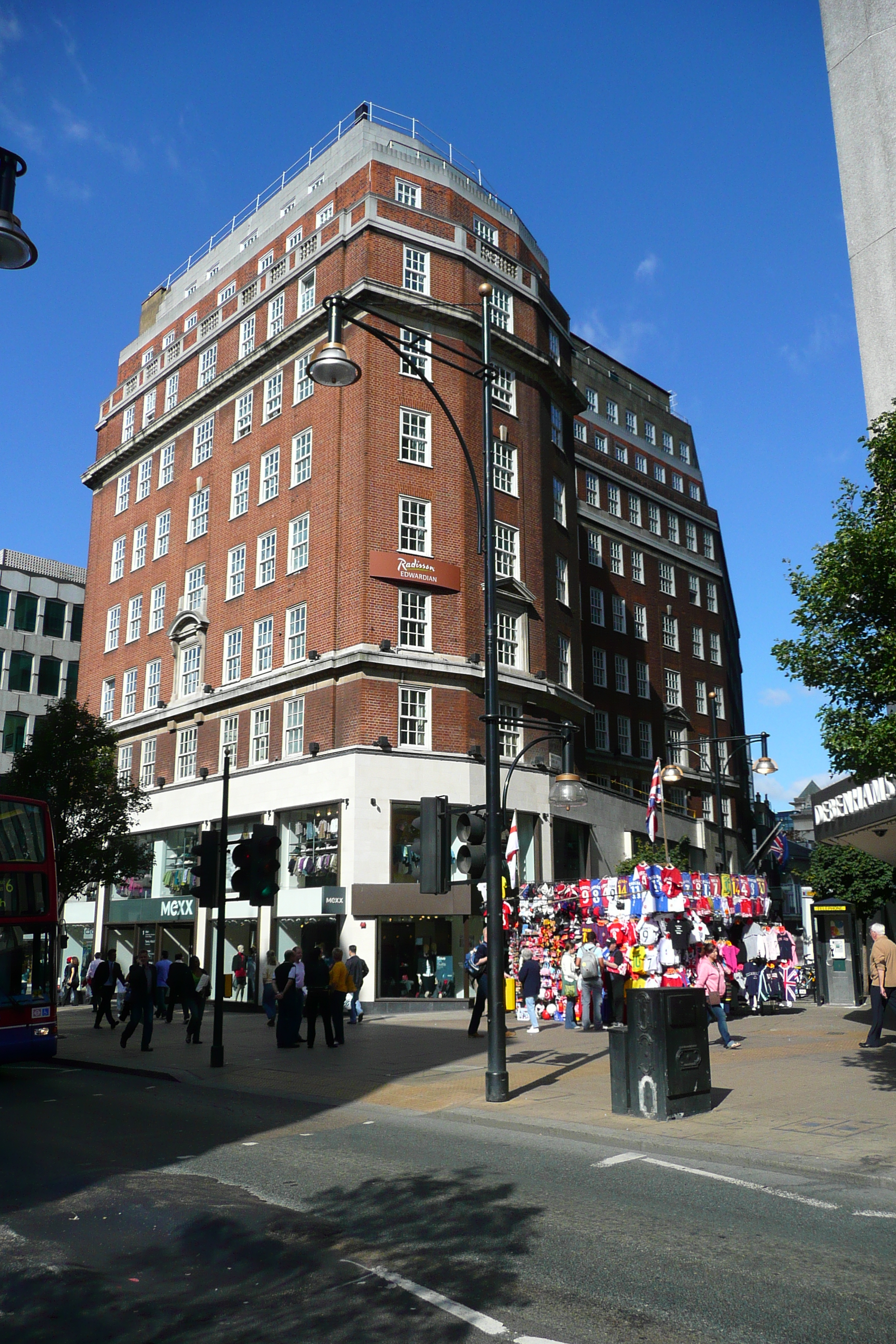 Picture United Kingdom London Oxford Street 2007-09 28 - Tour Oxford Street