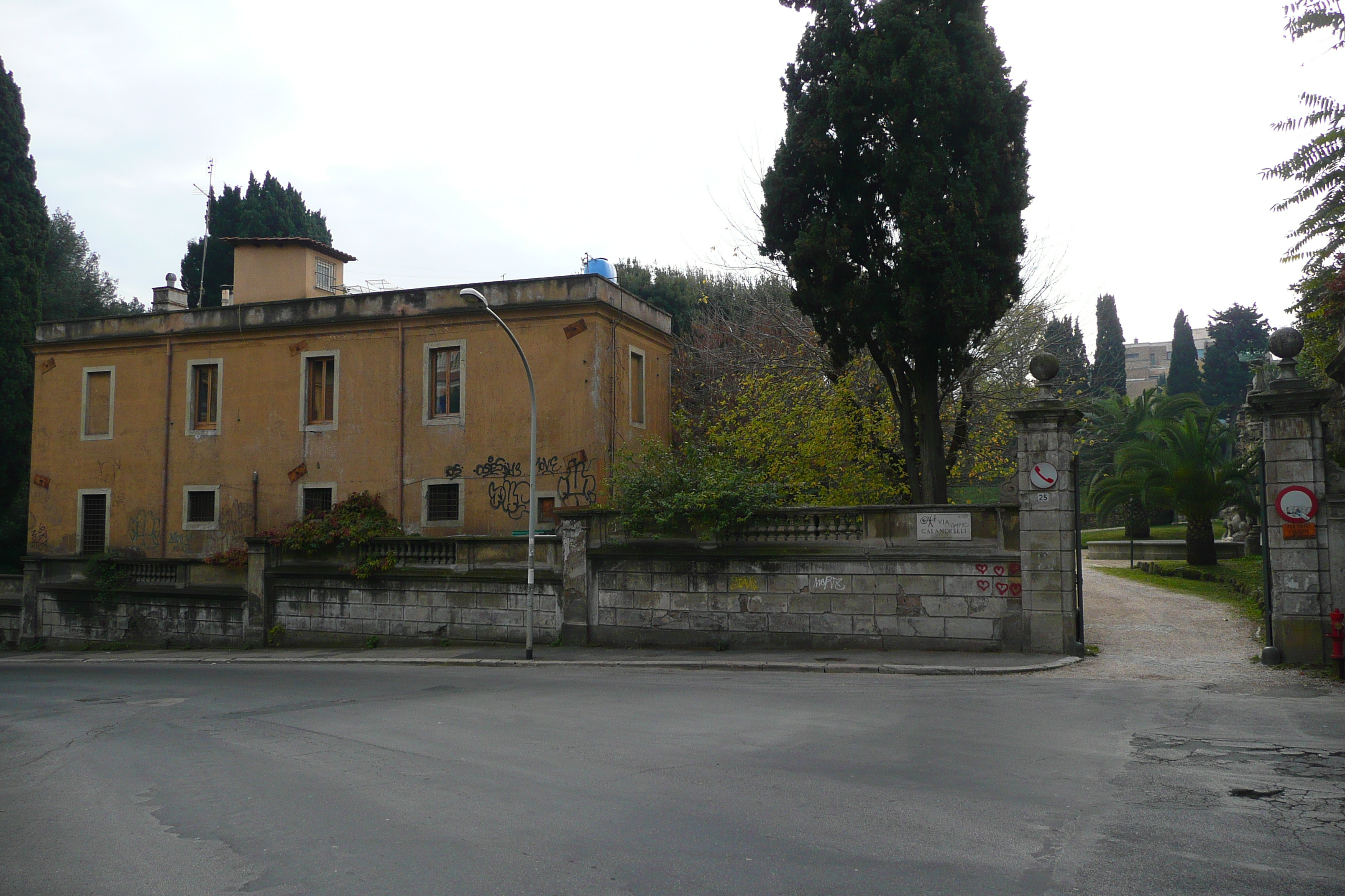 Picture Italy Rome Via Giacomo Medici 2007-11 9 - Tour Via Giacomo Medici