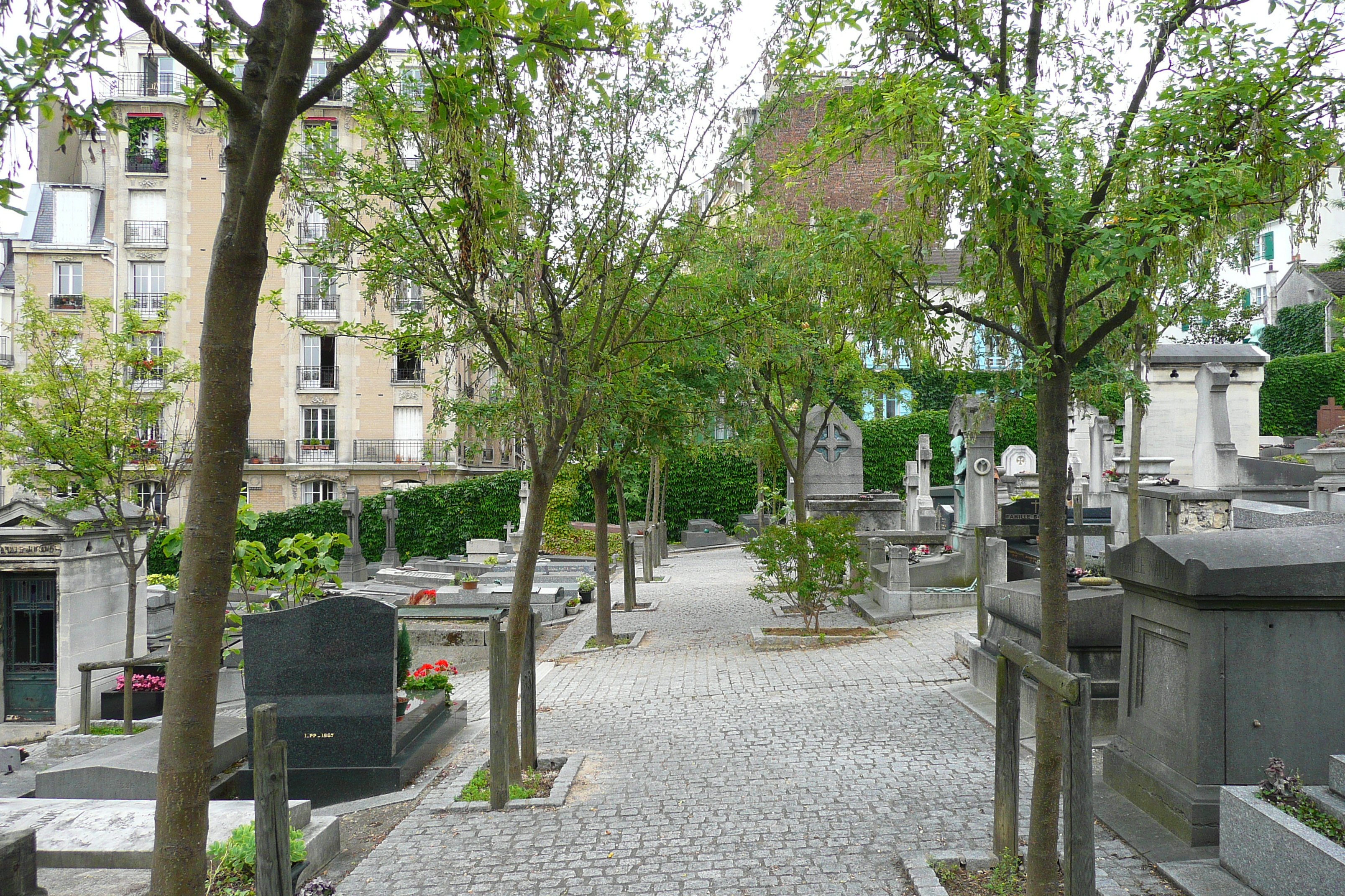 Picture France Paris St. Vincent Cemetery 2007-06 24 - Tours St. Vincent Cemetery