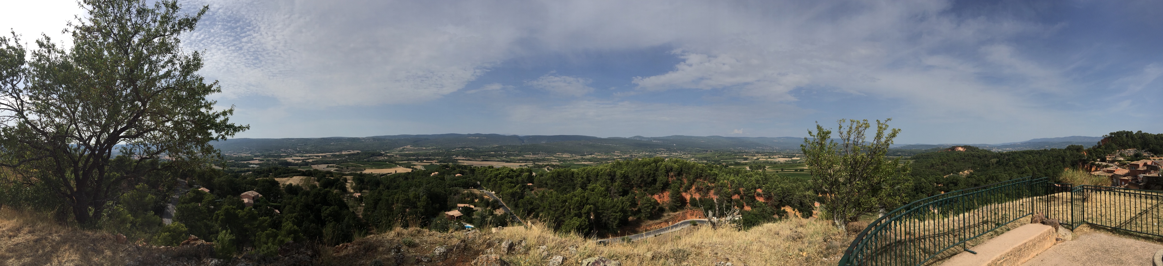 Picture France Roussillon 2017-08 40 - Tours Roussillon