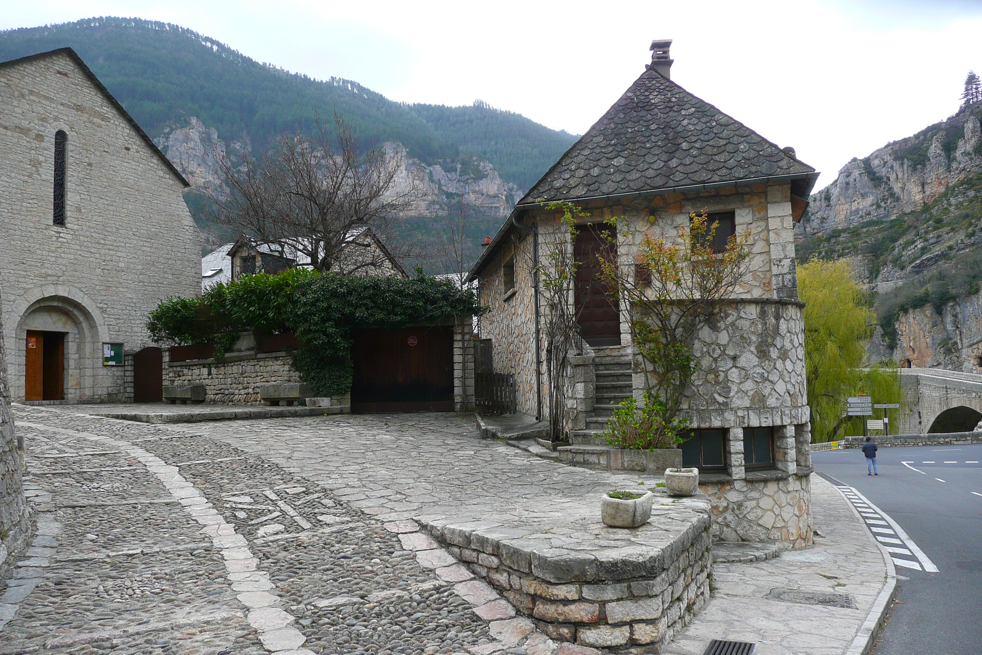 Picture France Sainte Enimie 2008-04 78 - Around Sainte Enimie