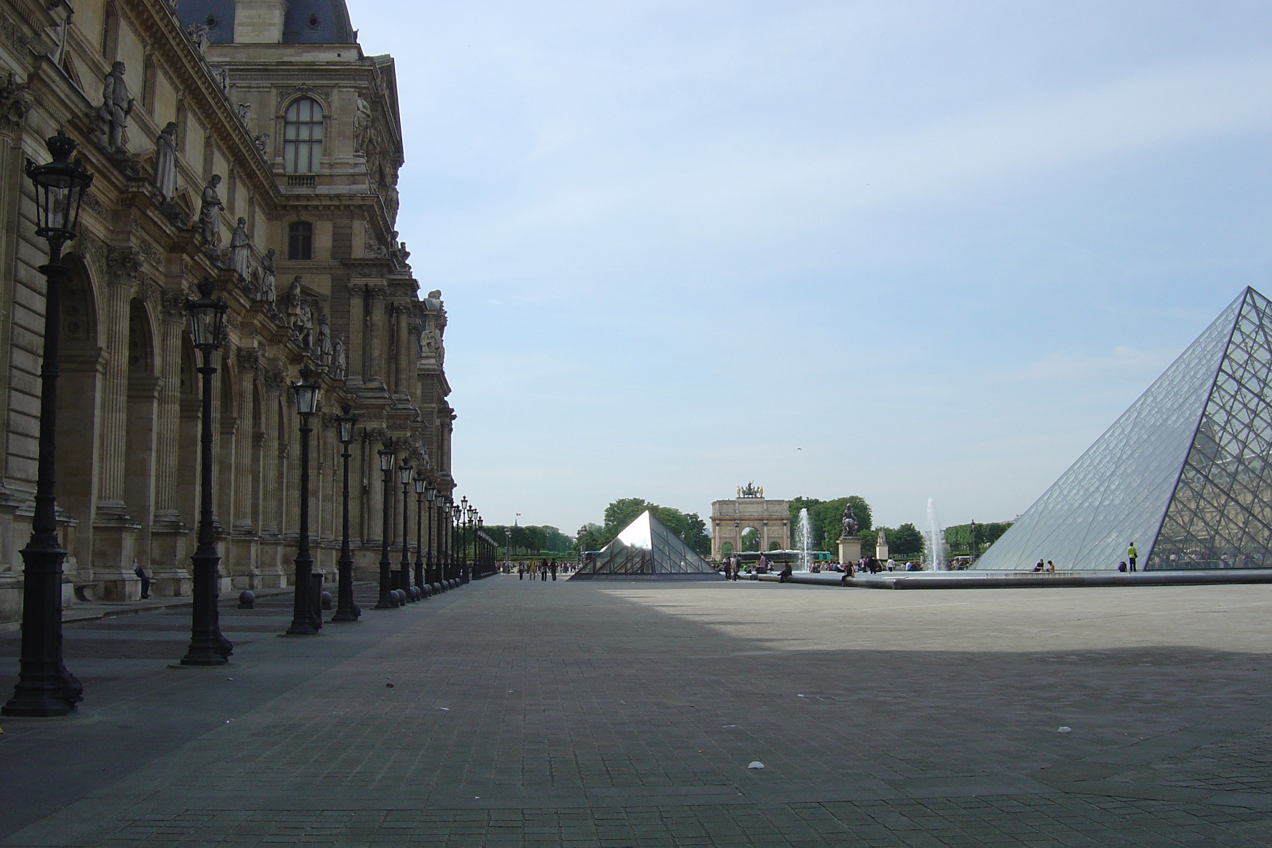 Picture France Paris Louvre 2007-05 109 - Center Louvre