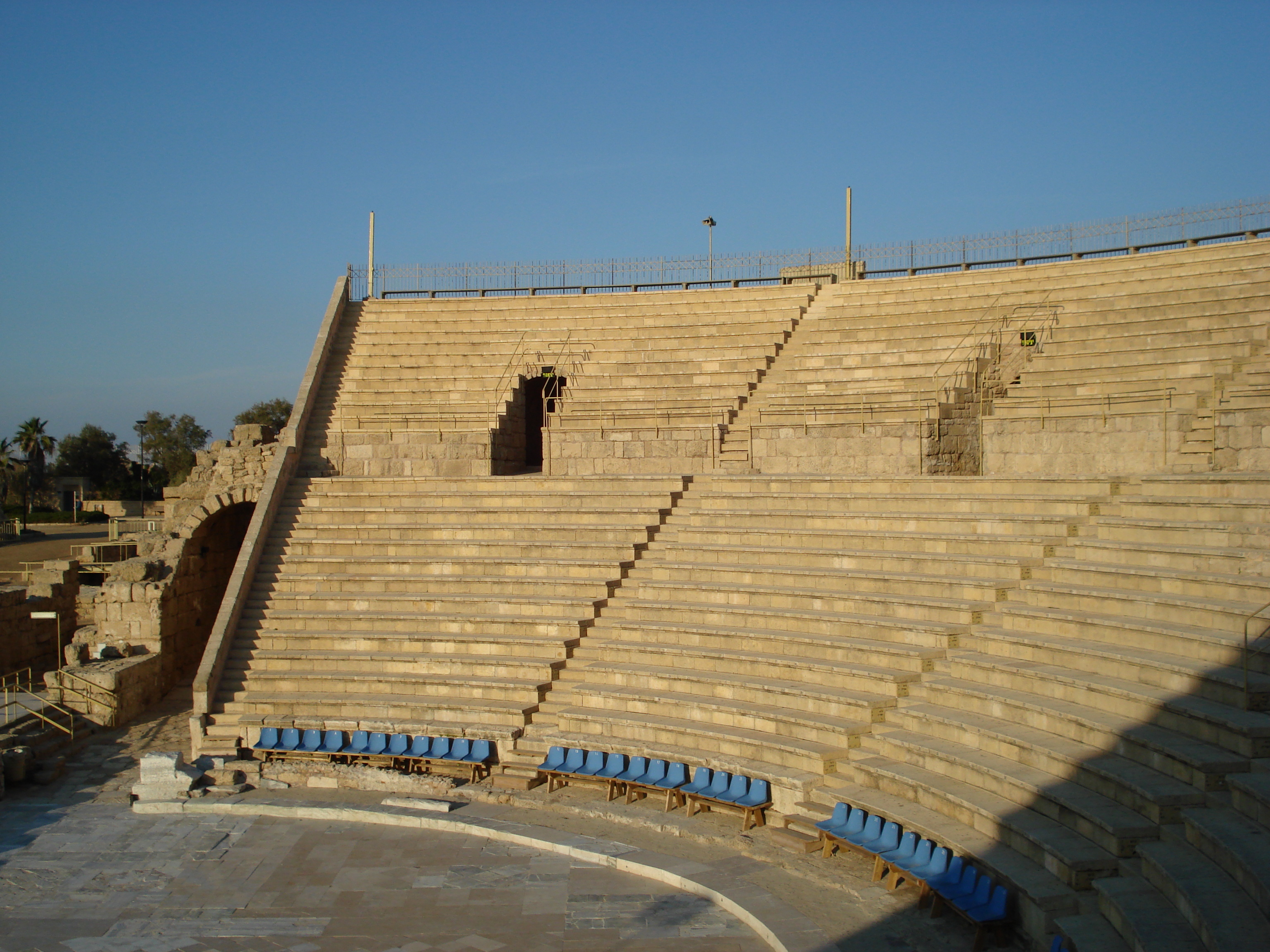 Picture Israel Caesarea 2006-12 101 - Around Caesarea