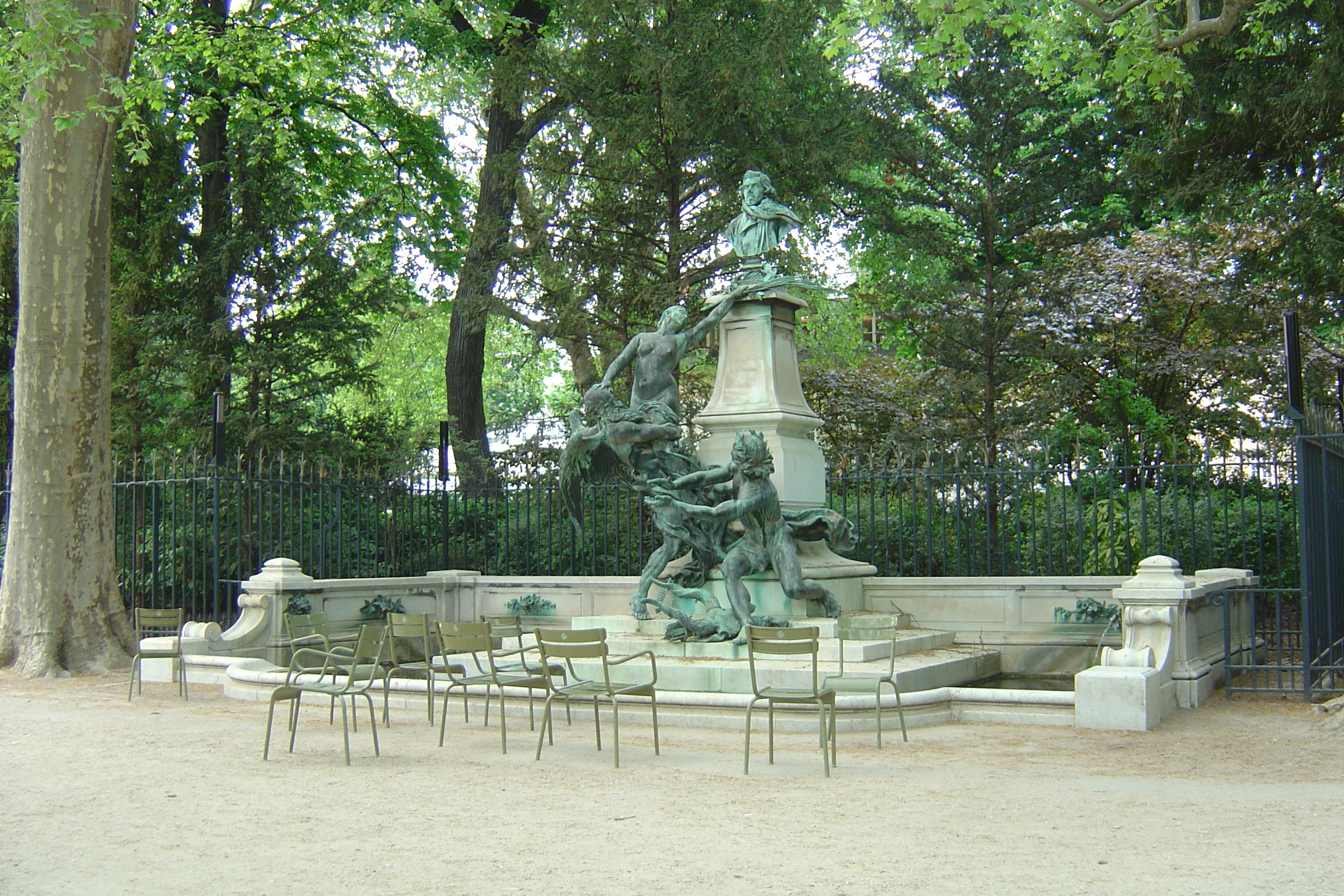 Picture France Paris Luxembourg Garden 2007-04 158 - Discovery Luxembourg Garden