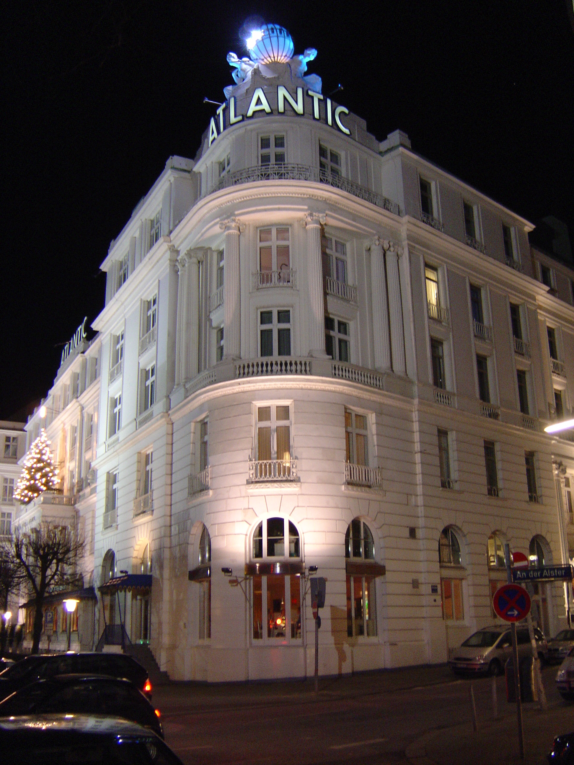 Picture Germany Hamburg Kempinski Hotel Atlantic 2004-12 2 - Around Kempinski Hotel Atlantic