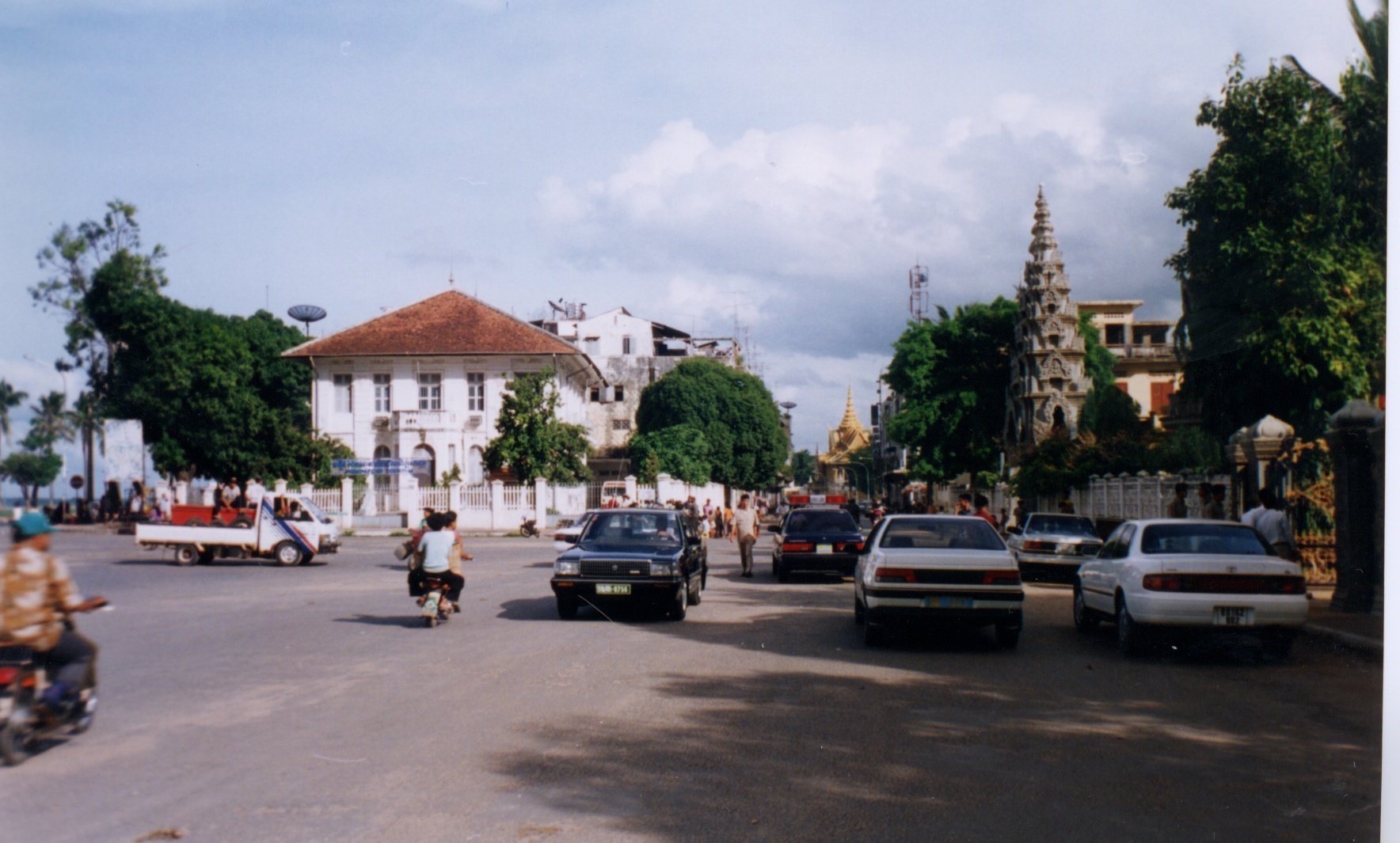 Picture Cambodia Phnom Pen 1996-06 33 - History Phnom Pen