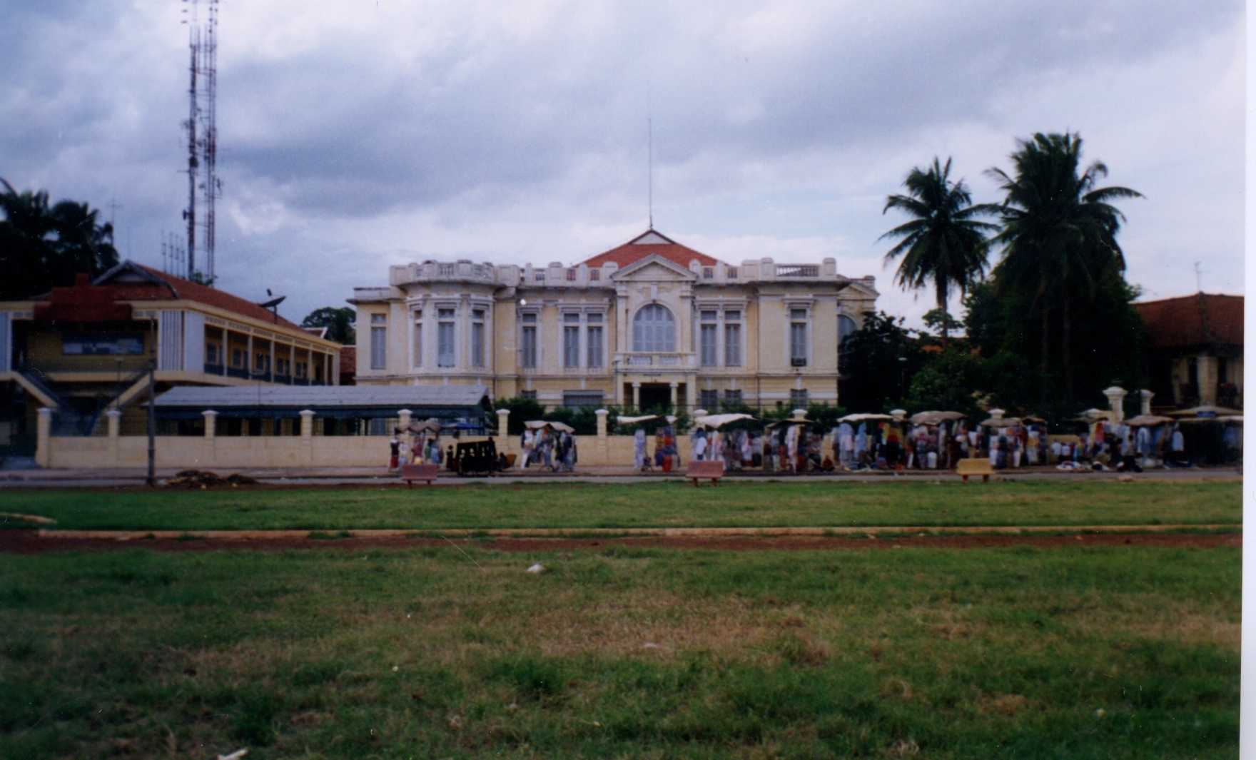 Picture Cambodia Phnom Pen 1996-06 24 - History Phnom Pen