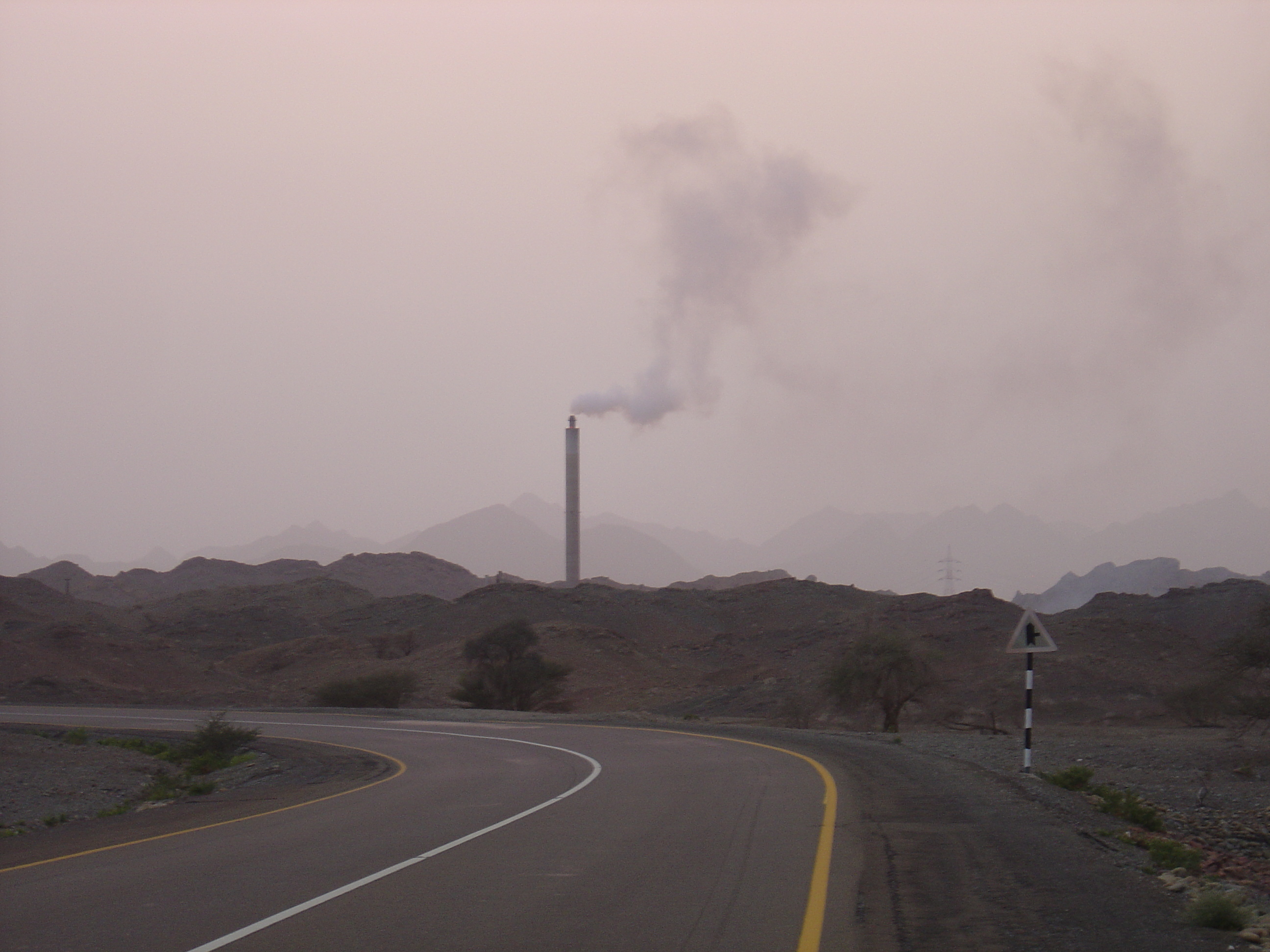 Picture Sultanate of Oman Buraimi to Sohar road 2005-03 35 - History Buraimi to Sohar road