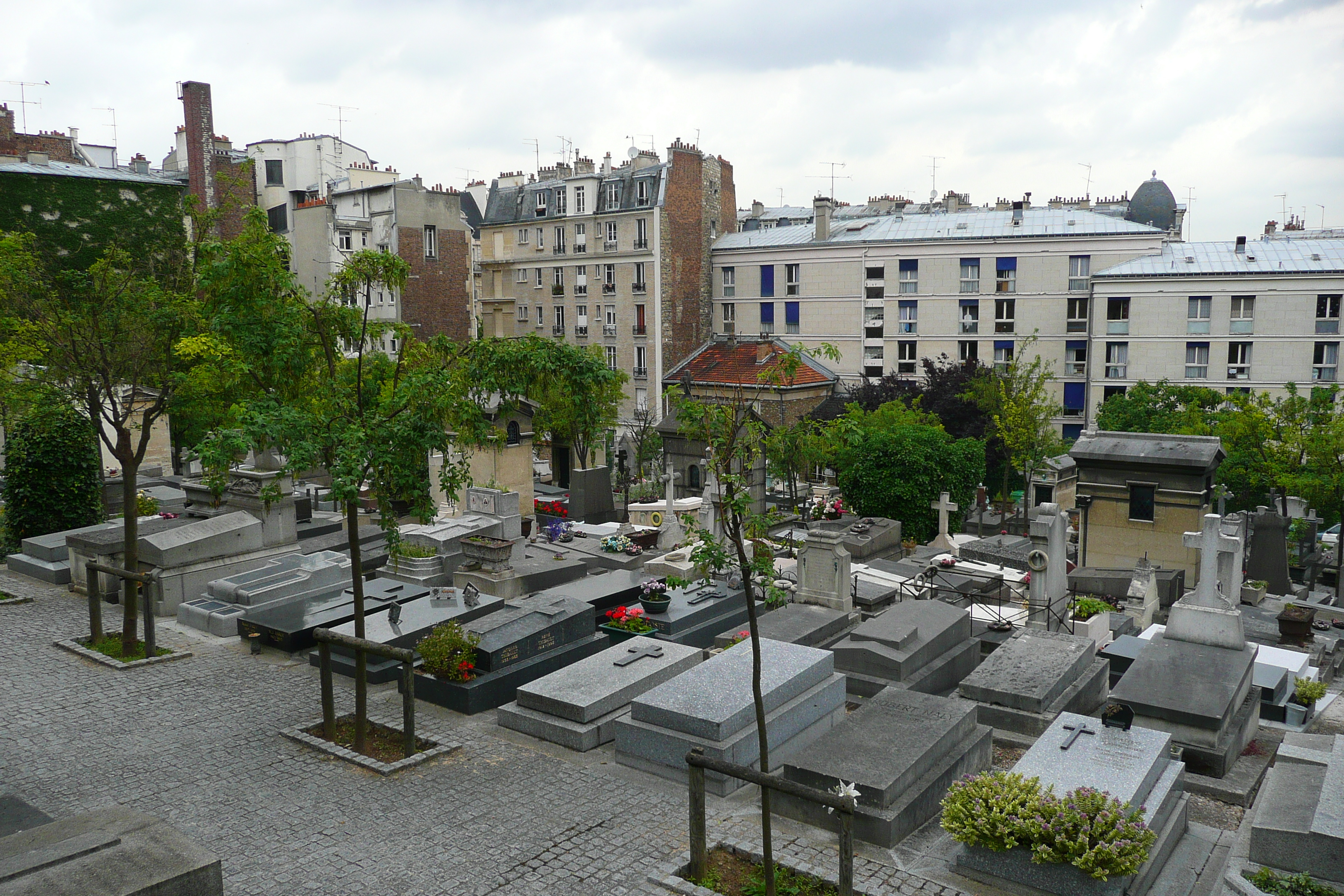 Picture France Paris St. Vincent Cemetery 2007-06 14 - Tours St. Vincent Cemetery