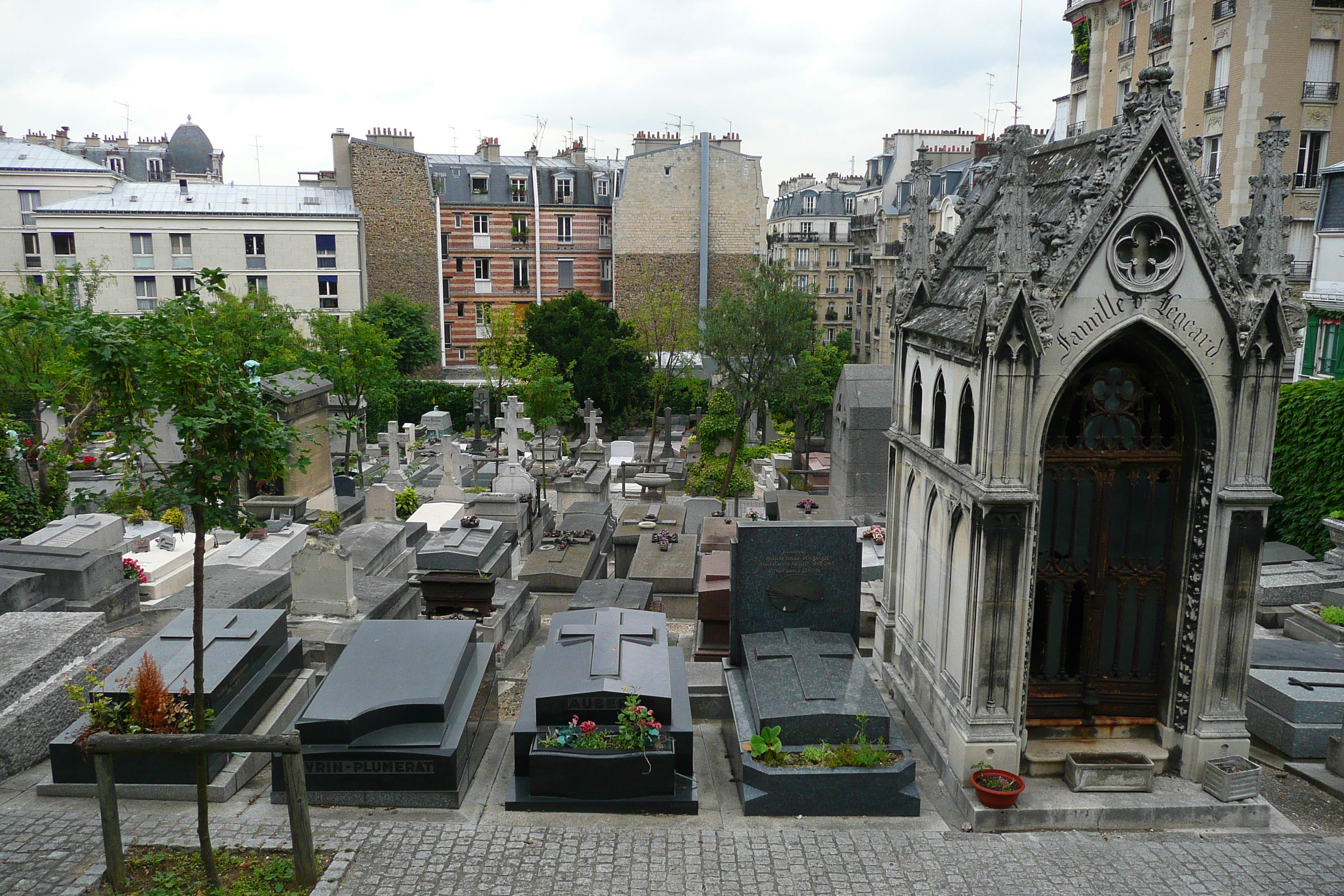 Picture France Paris St. Vincent Cemetery 2007-06 9 - Around St. Vincent Cemetery