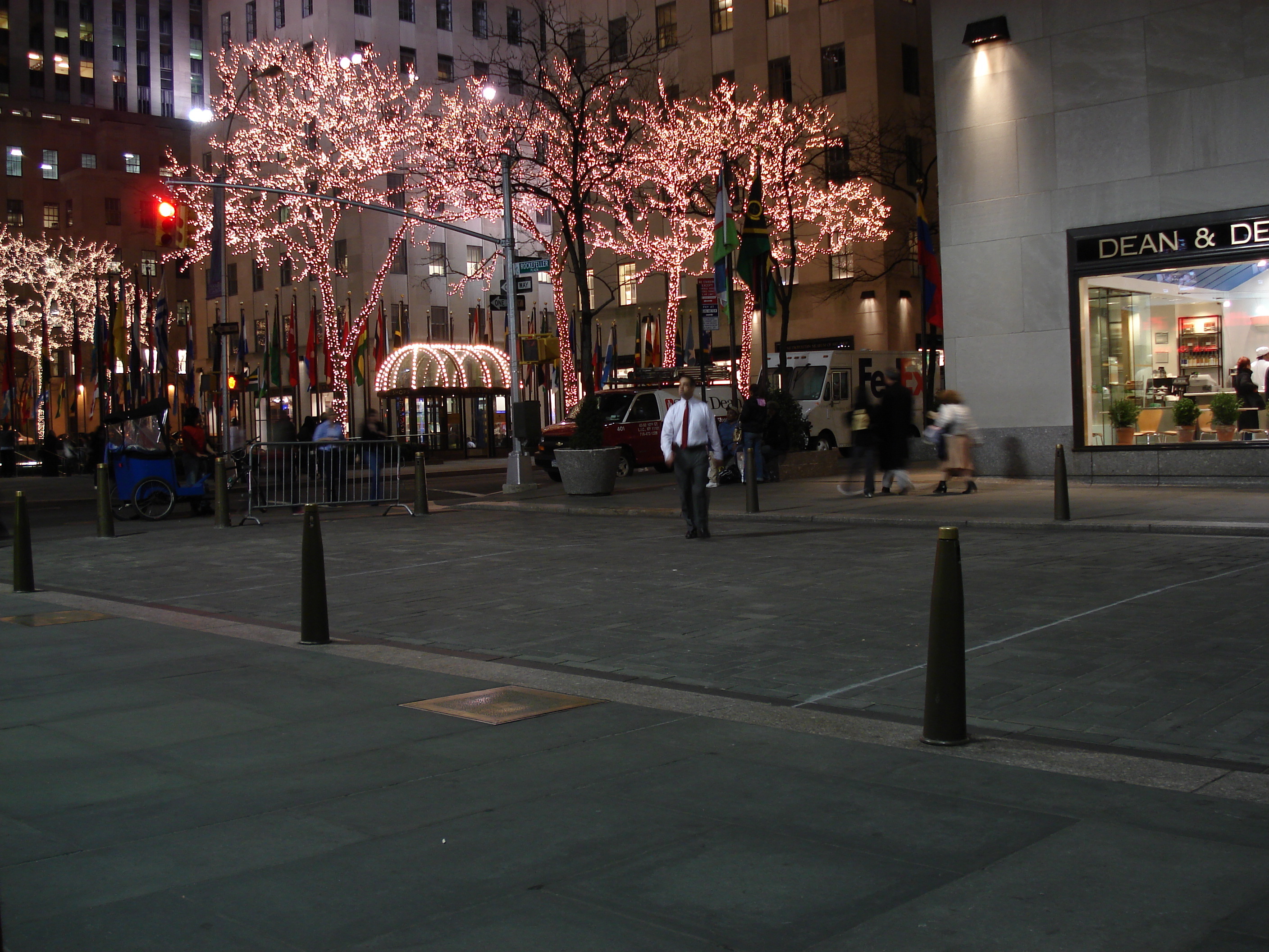 Picture United States New York Rockefeller Center 2006-03 8 - Tour Rockefeller Center