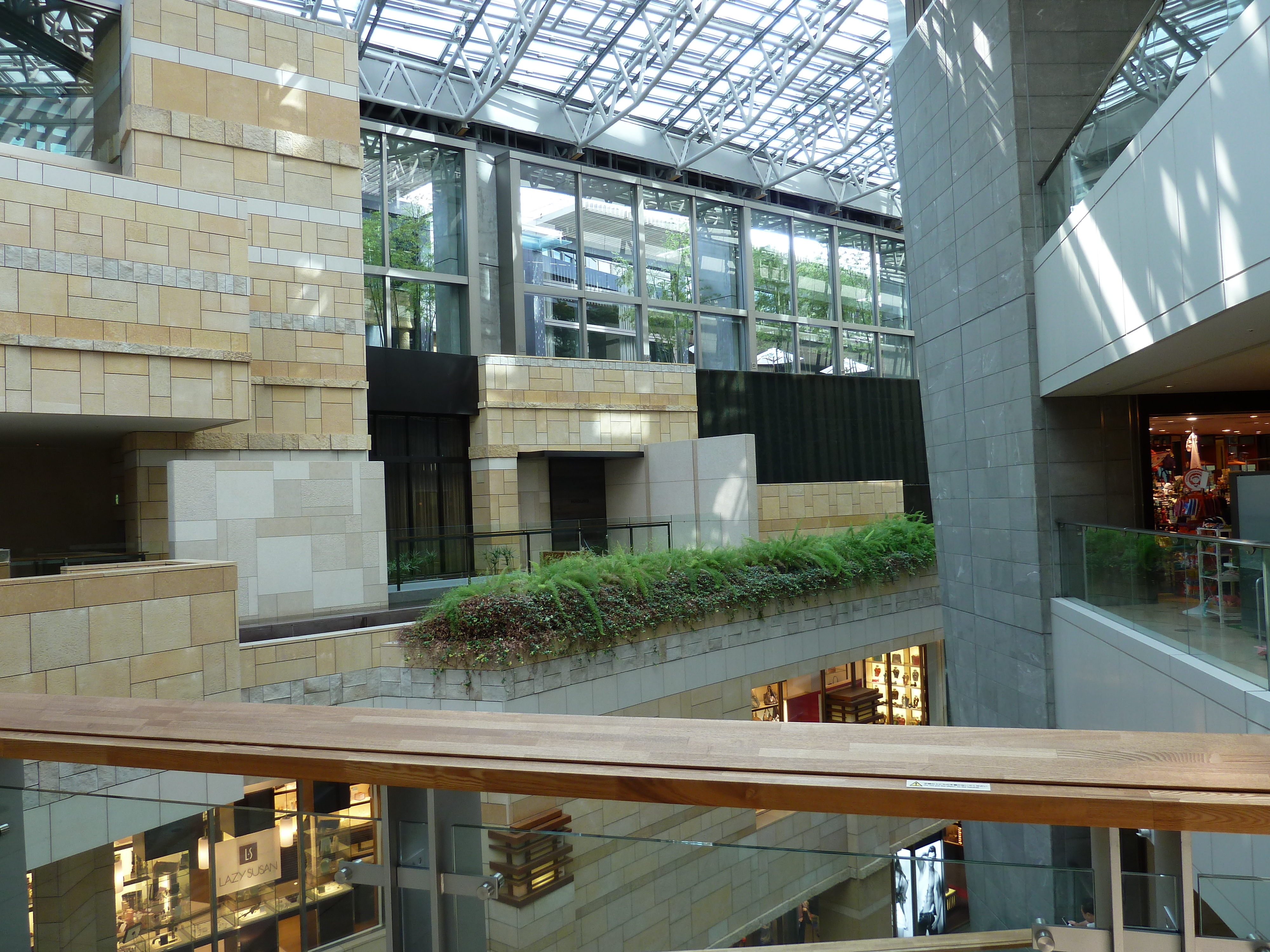 Picture Japan Tokyo Roppongi Hills 2010-06 3 - Discovery Roppongi Hills