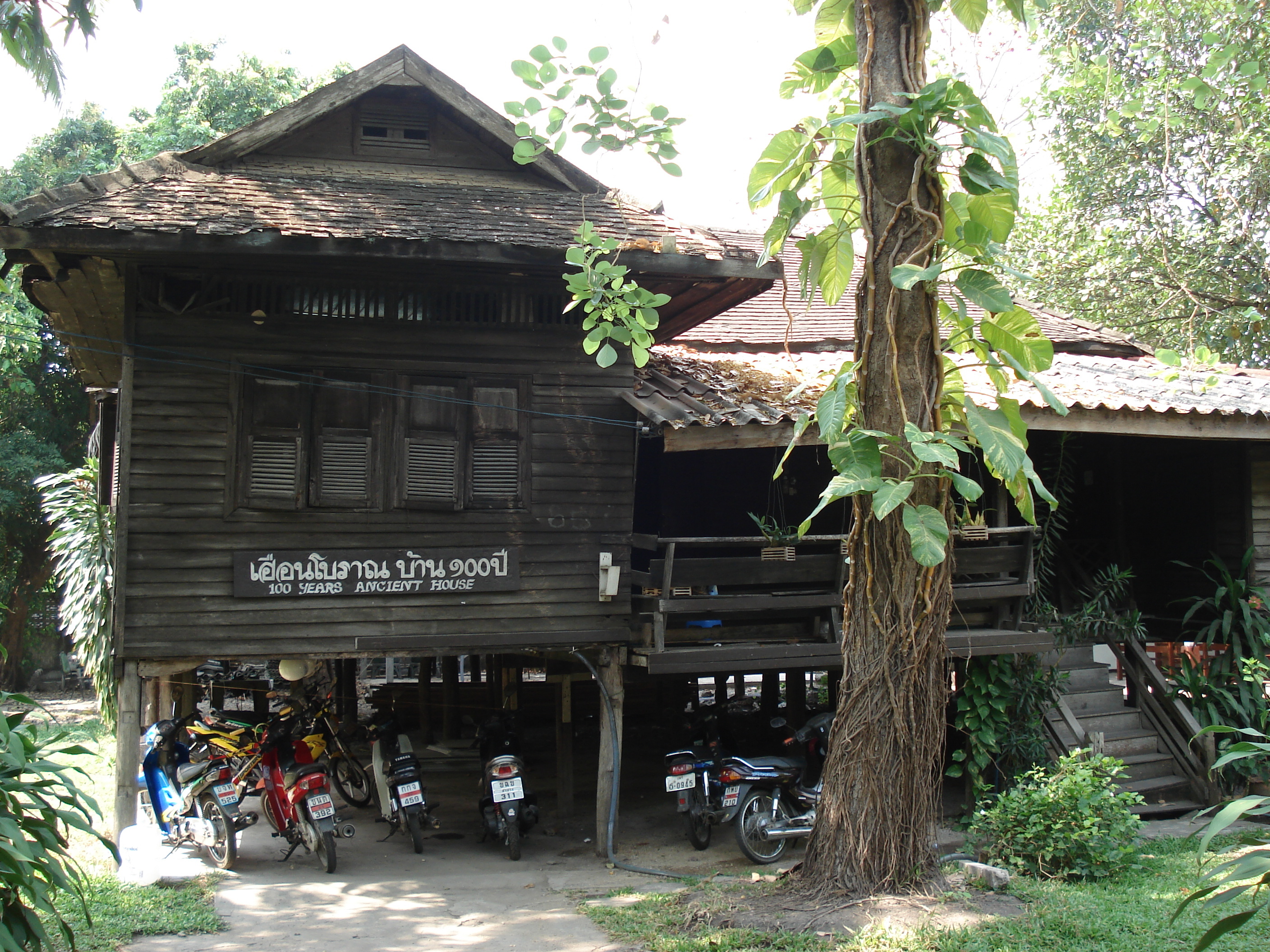 Picture Thailand Chiang Mai Inside Canal 2006-04 34 - Discovery Inside Canal