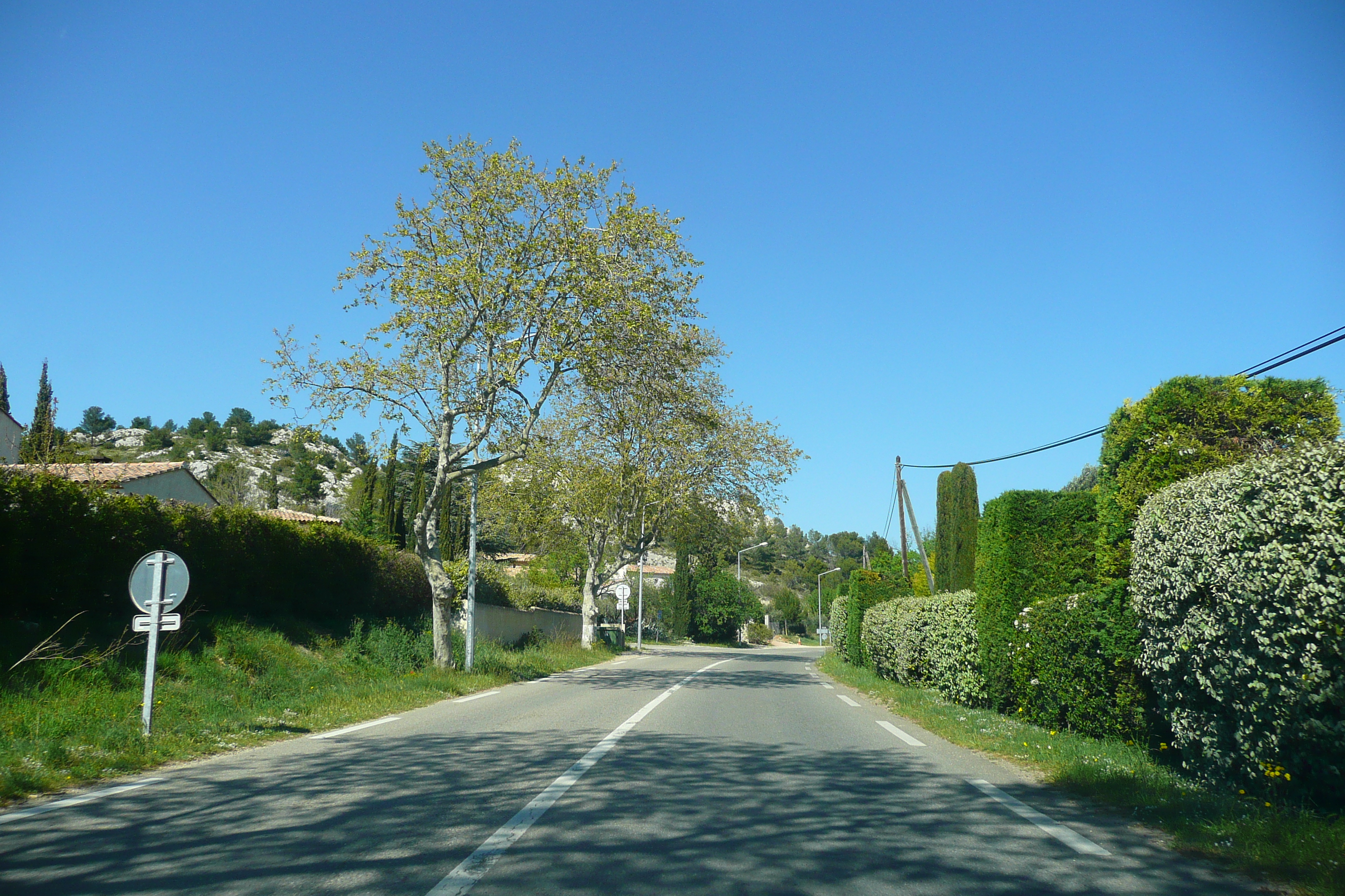 Picture France Provence Mouries to Baux de Provence road 2008-04 22 - Tour Mouries to Baux de Provence road