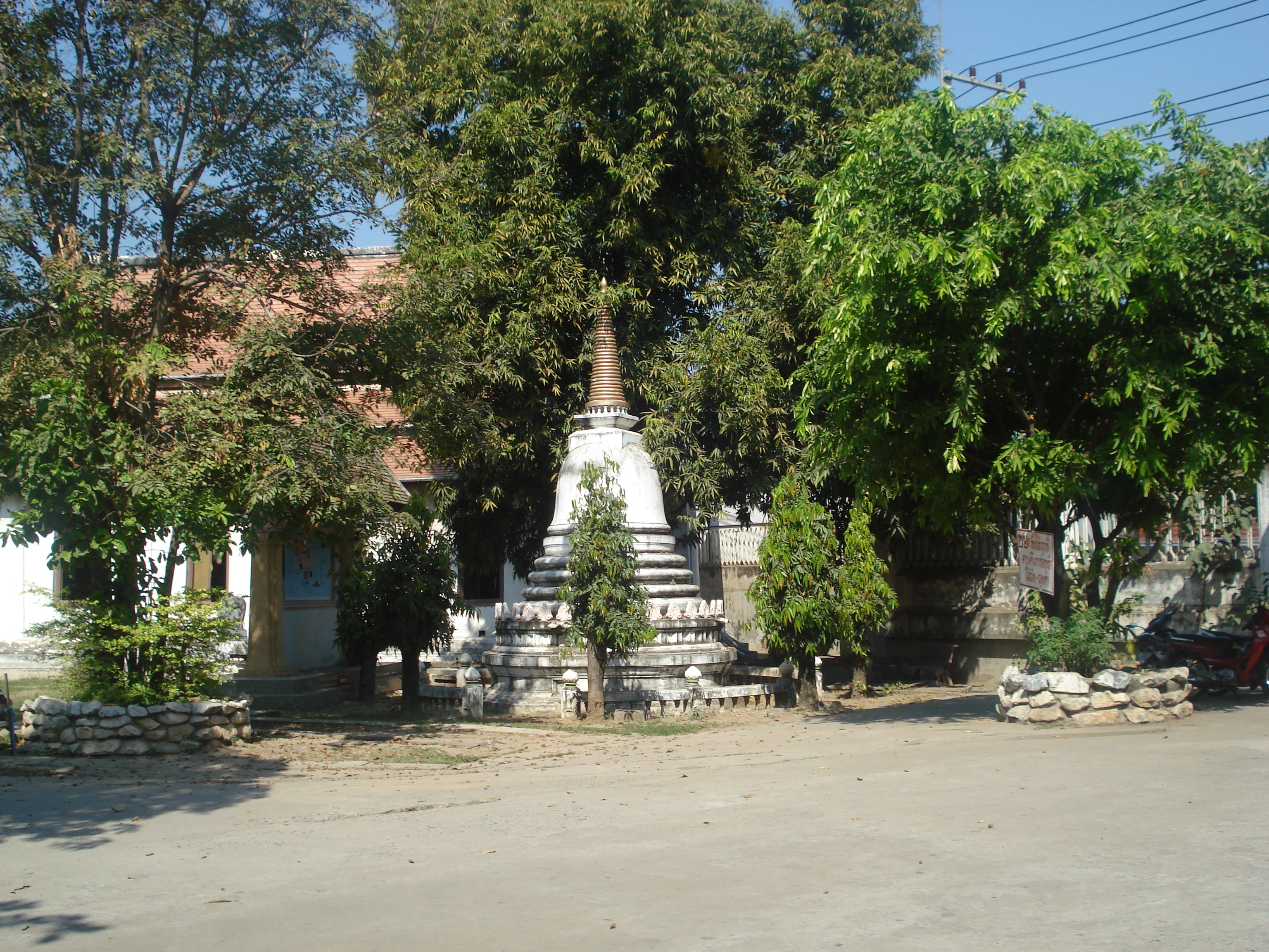 Picture Thailand Phitsanulok Wat Ratcha Bhurana 2008-01 45 - Center Wat Ratcha Bhurana