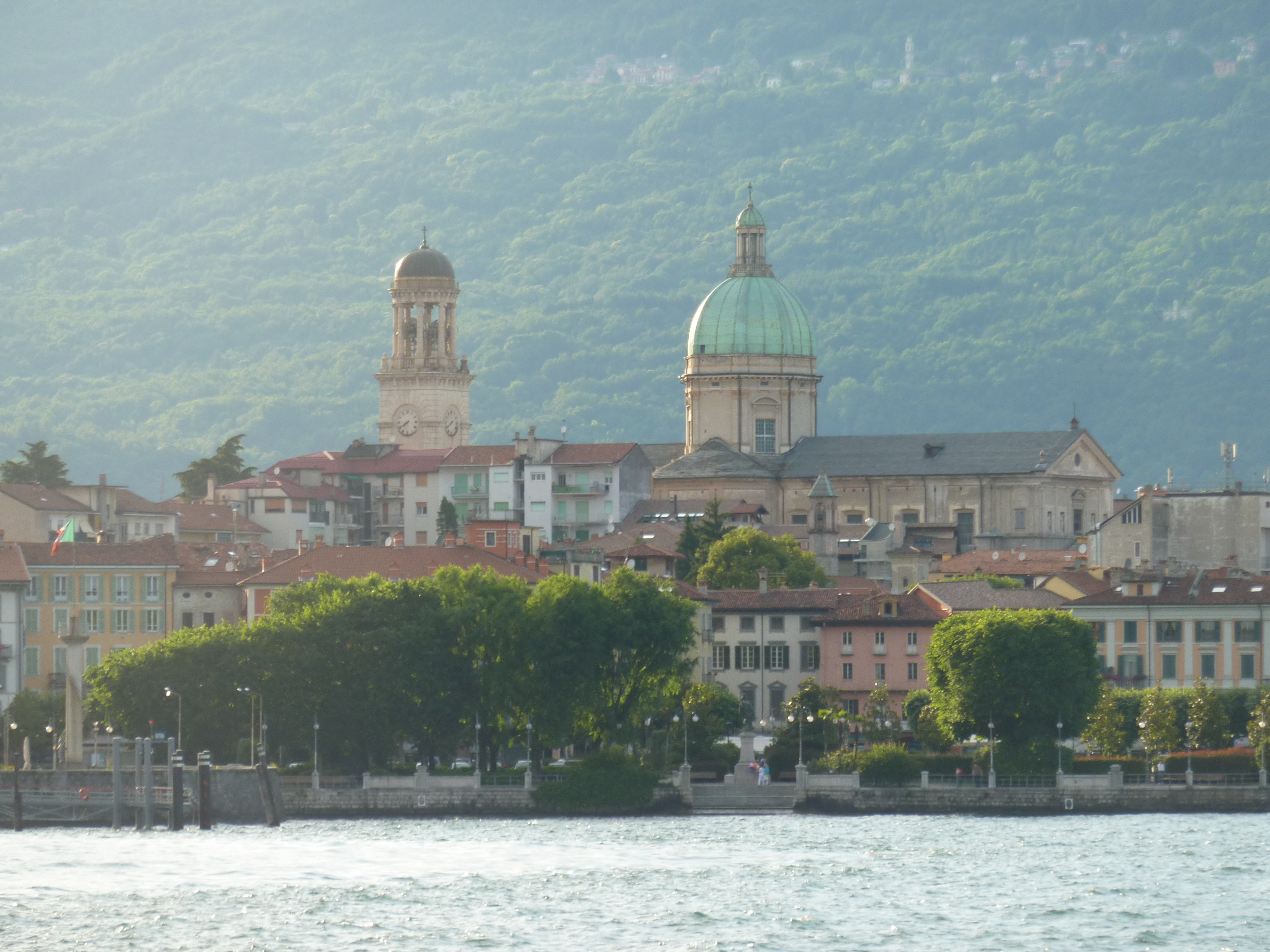 Picture Italy Verbania to Laveno boat trip 2009-06 16 - Around Verbania to Laveno boat trip