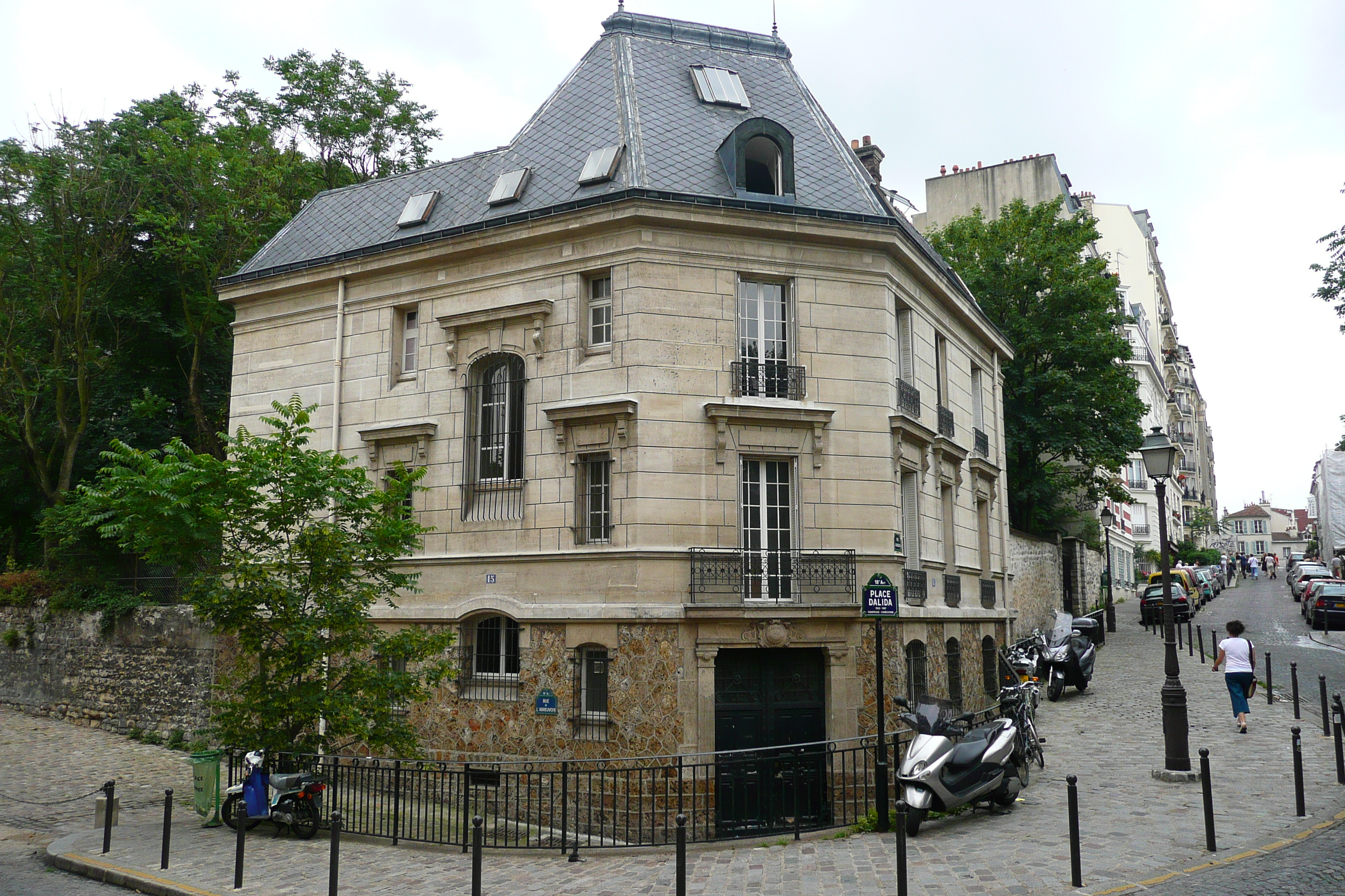 Picture France Paris Montmartre 2007-06 47 - History Montmartre