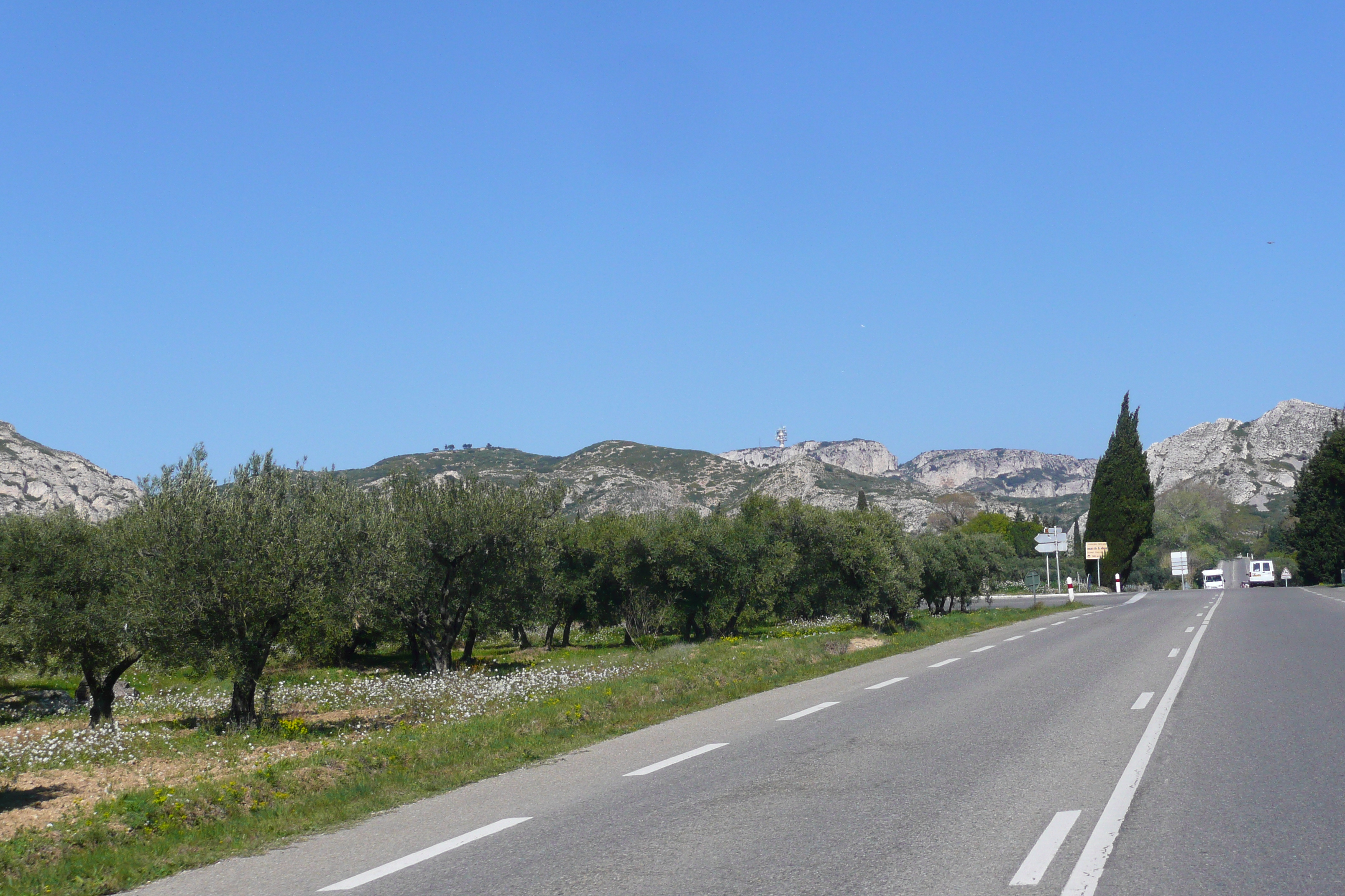 Picture France Provence Mouries to Baux de Provence road 2008-04 4 - Tours Mouries to Baux de Provence road