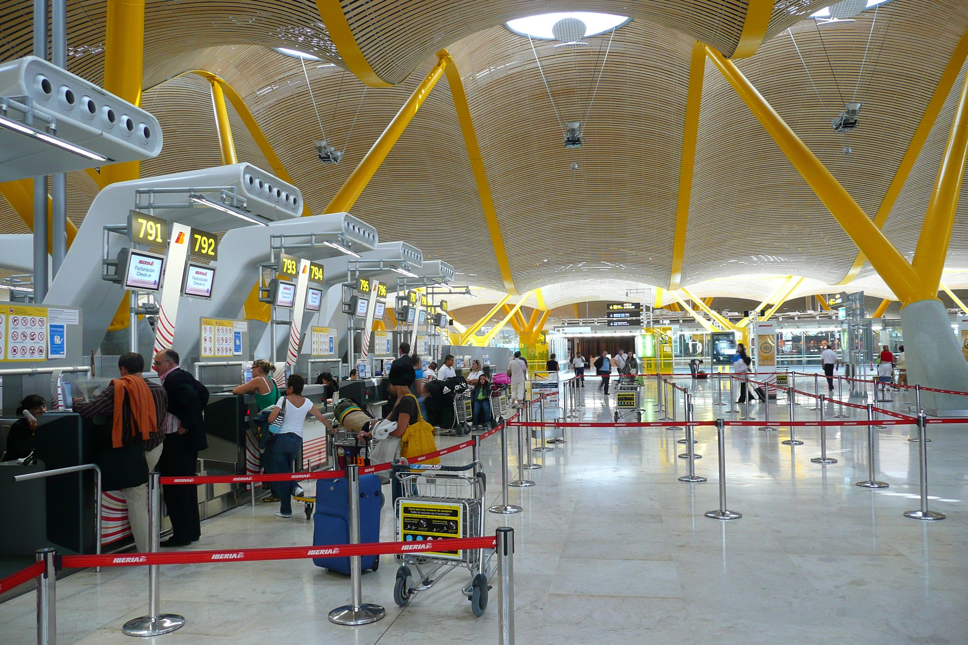 Picture Spain Madrid Barajas Airport 2007-09 85 - Journey Barajas Airport