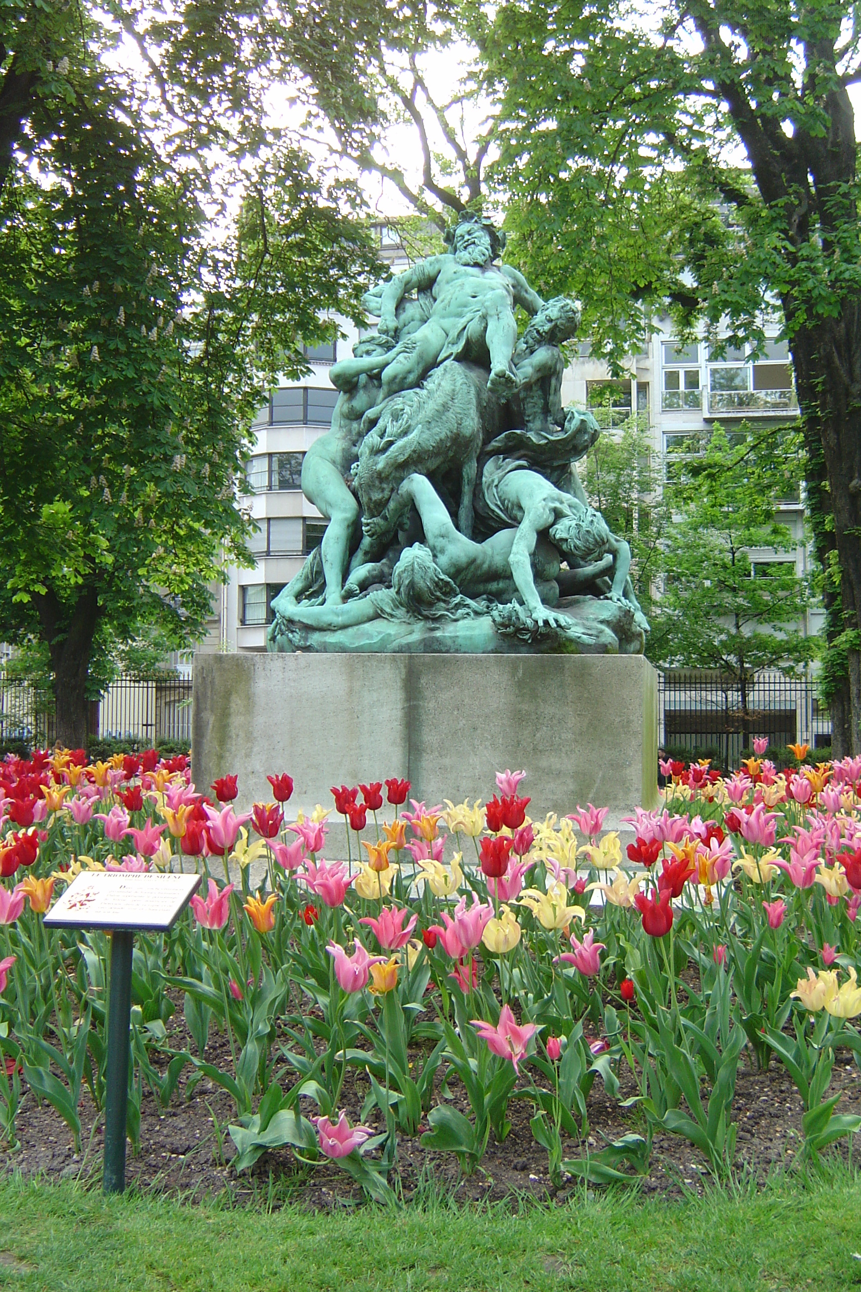 Picture France Paris Luxembourg Garden 2007-04 27 - Around Luxembourg Garden