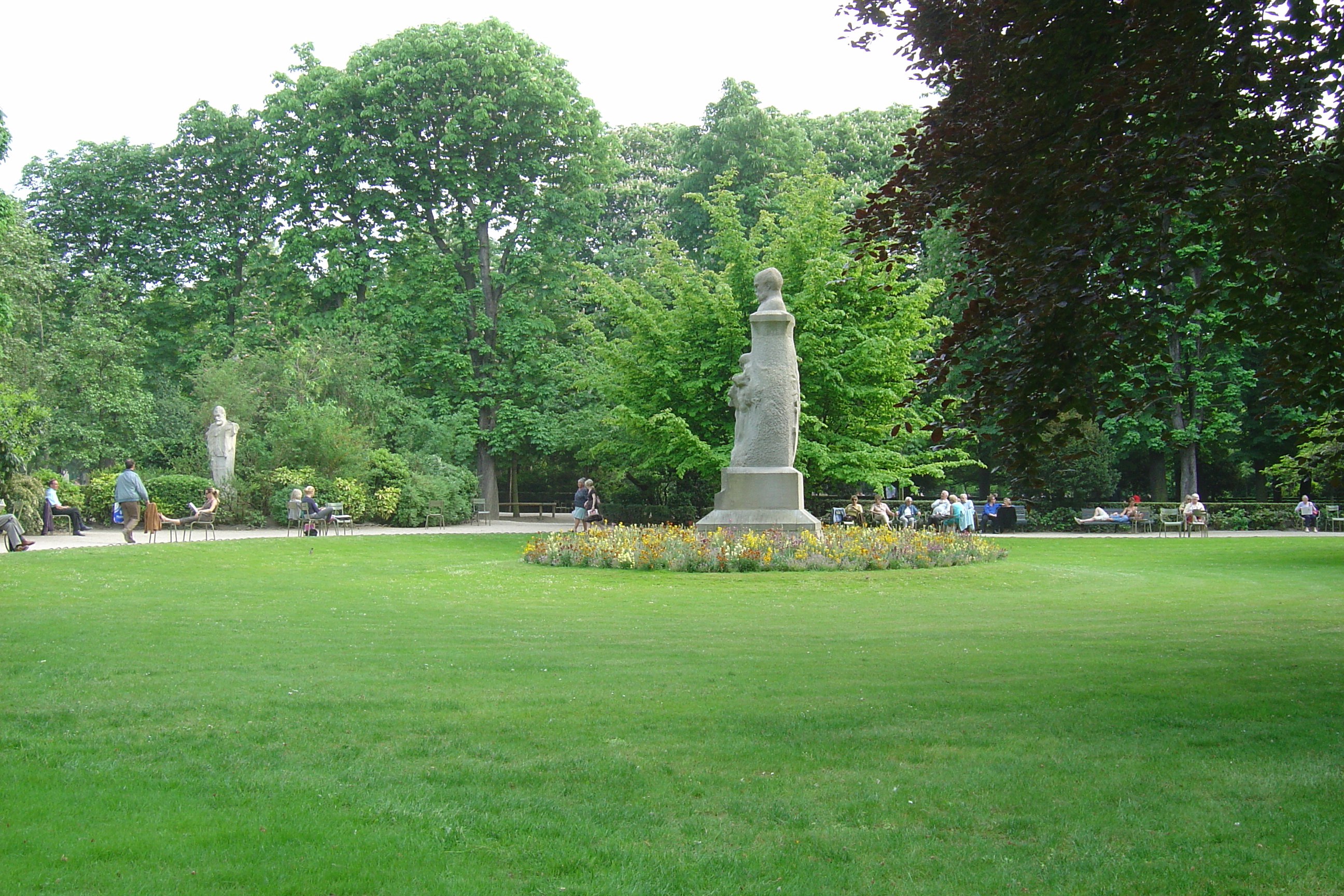 Picture France Paris Luxembourg Garden 2007-04 14 - Center Luxembourg Garden