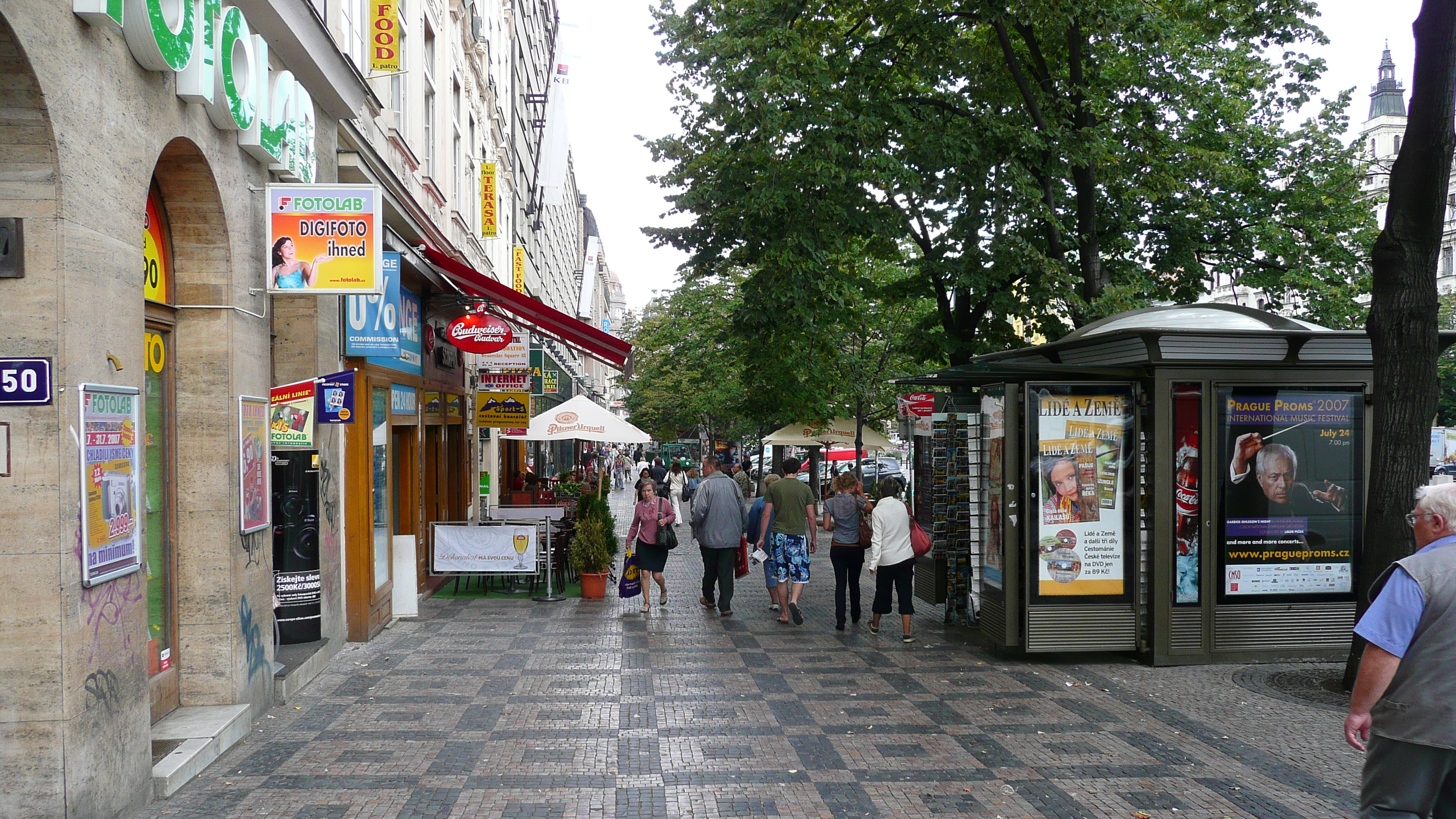 Picture Czech Republic Prague Vaclavske namesti 2007-07 5 - Tours Vaclavske namesti