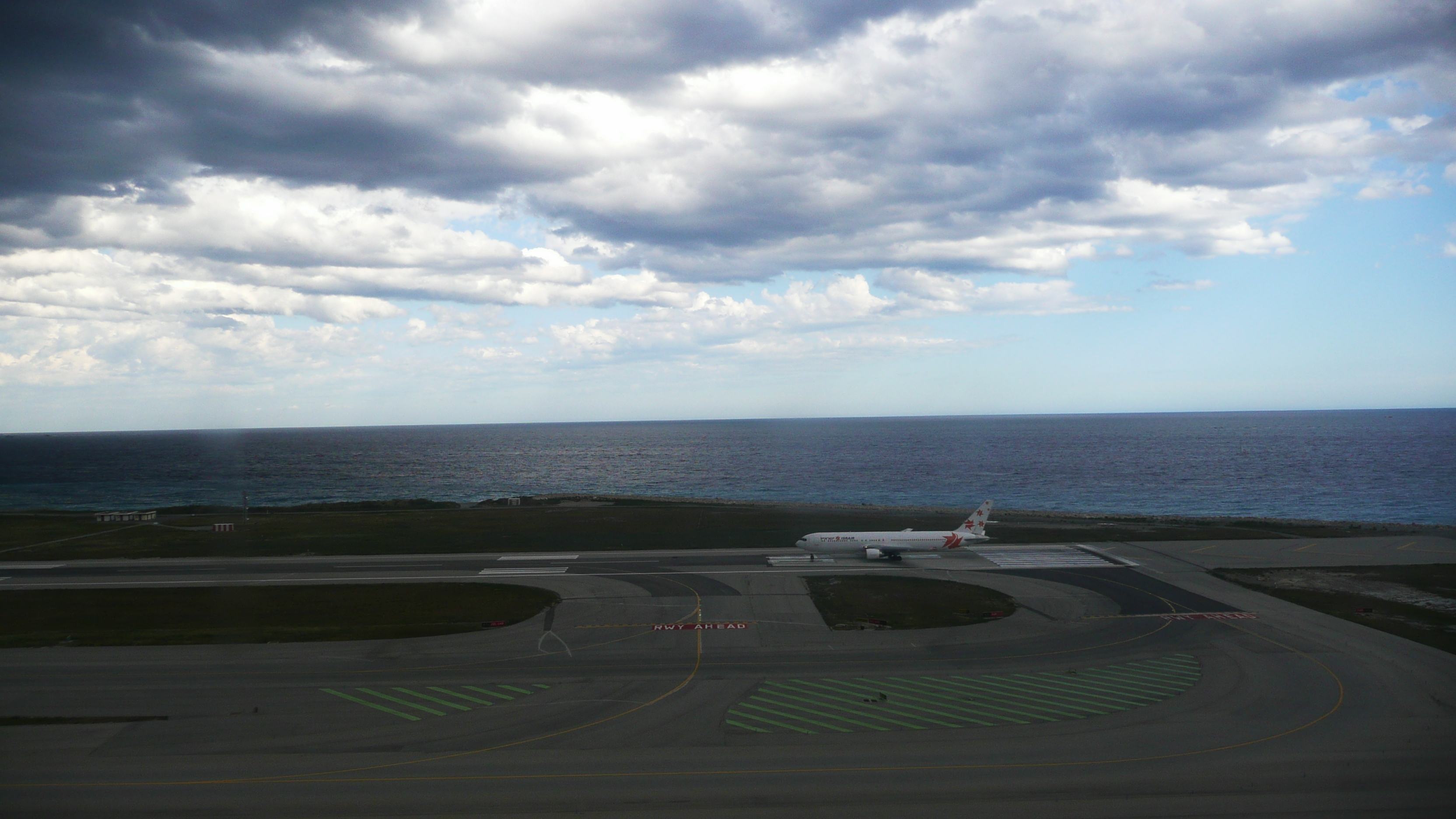 Picture France Nice Airport 2007-07 12 - Around Nice Airport