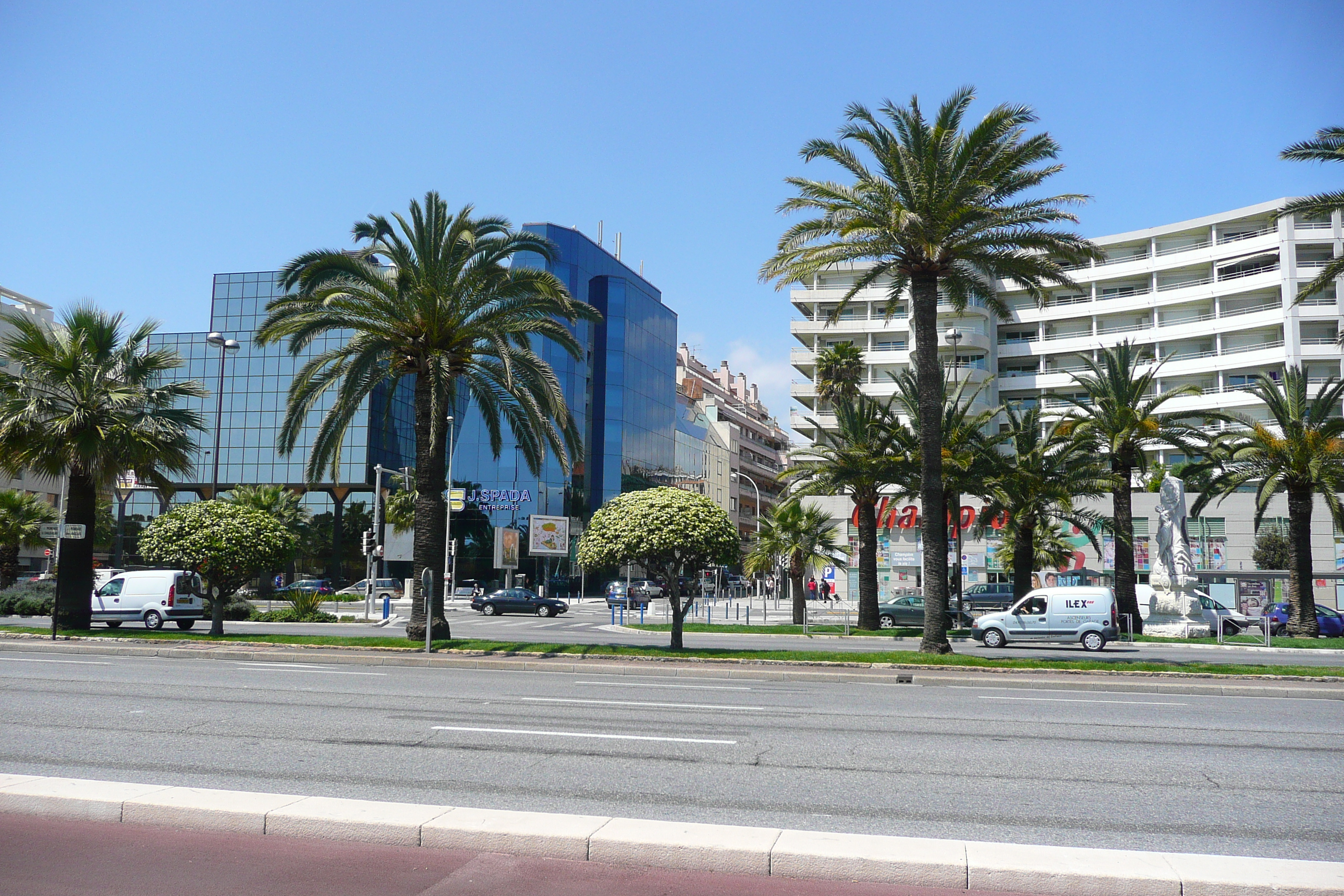 Picture France Nice Nice West 2008-04 28 - Tours Nice West