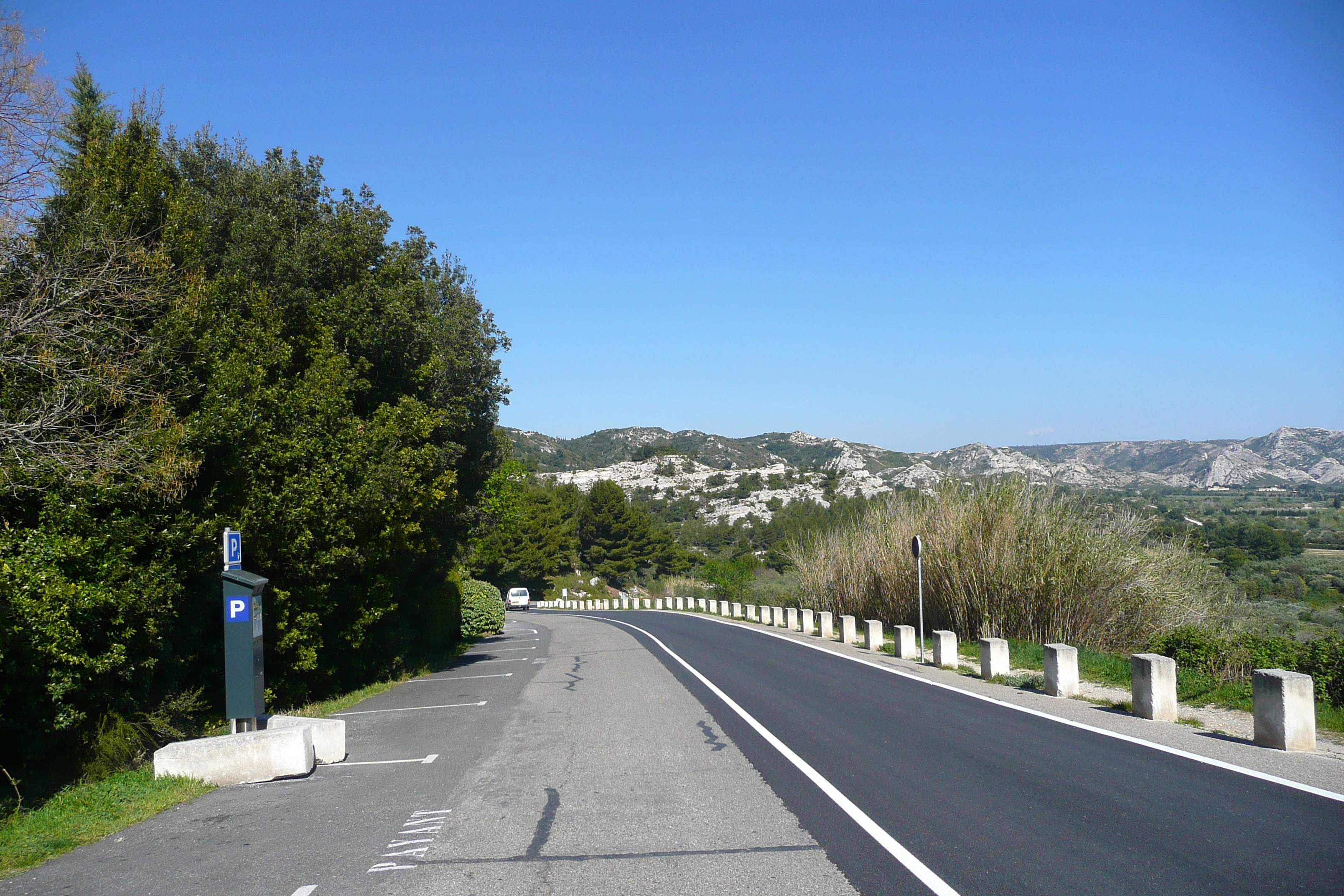 Picture France Provence Mouries to Baux de Provence road 2008-04 0 - Around Mouries to Baux de Provence road