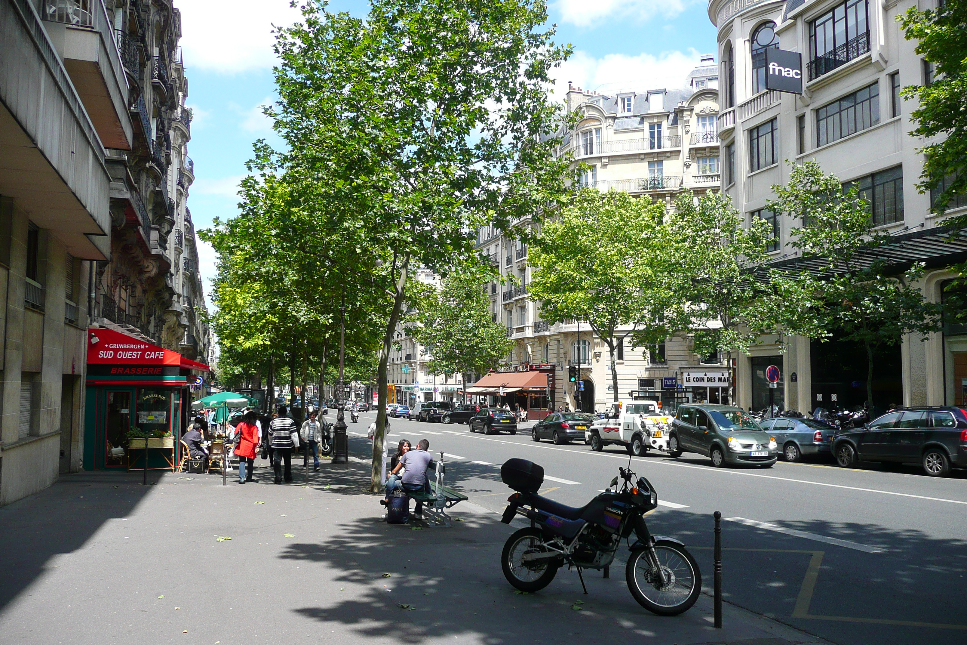 Picture France Paris Avenue Niel 2007-06 20 - Recreation Avenue Niel