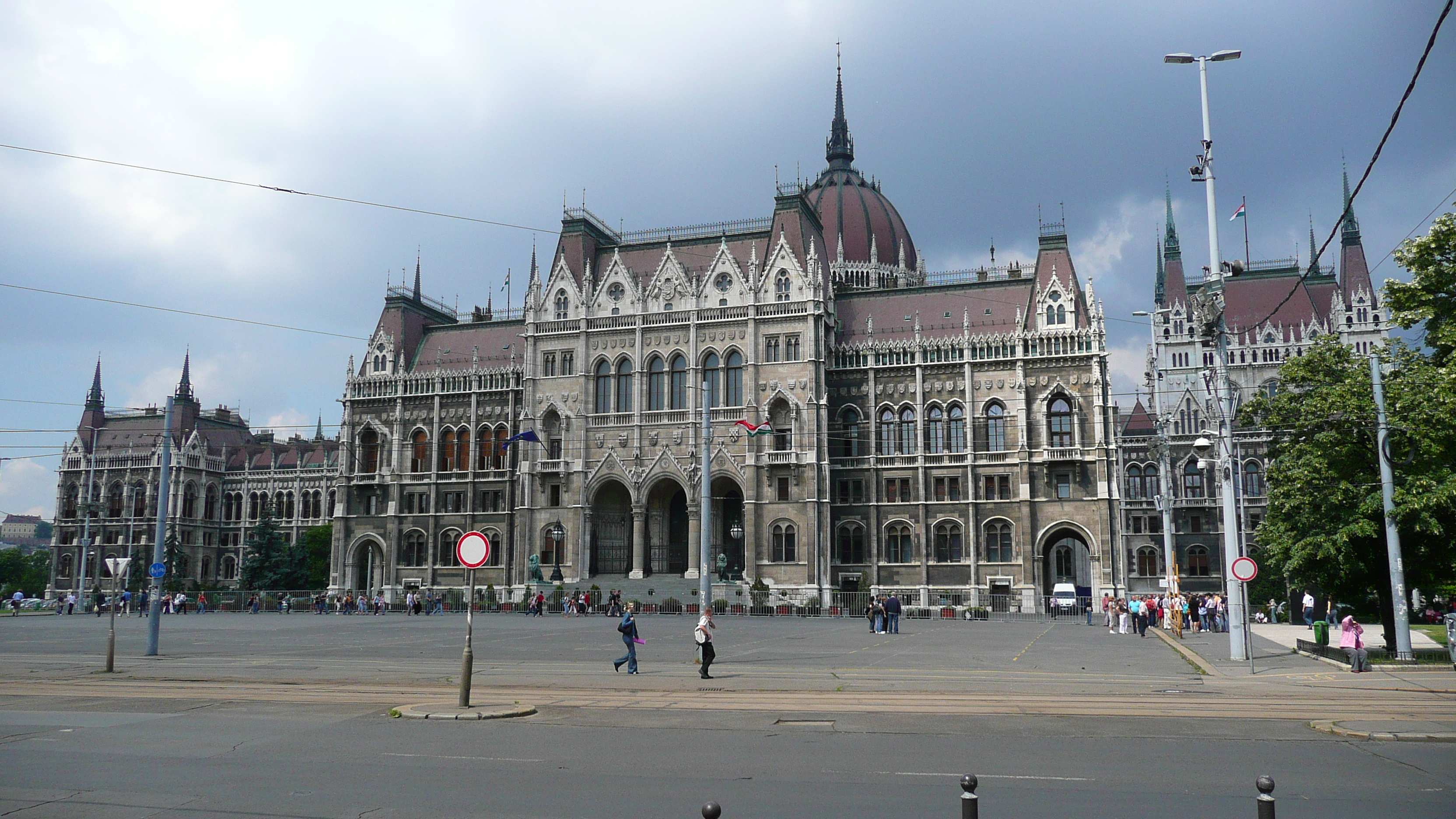 Picture Hungary Budapest Budapest Parliament 2007-06 57 - Tours Budapest Parliament