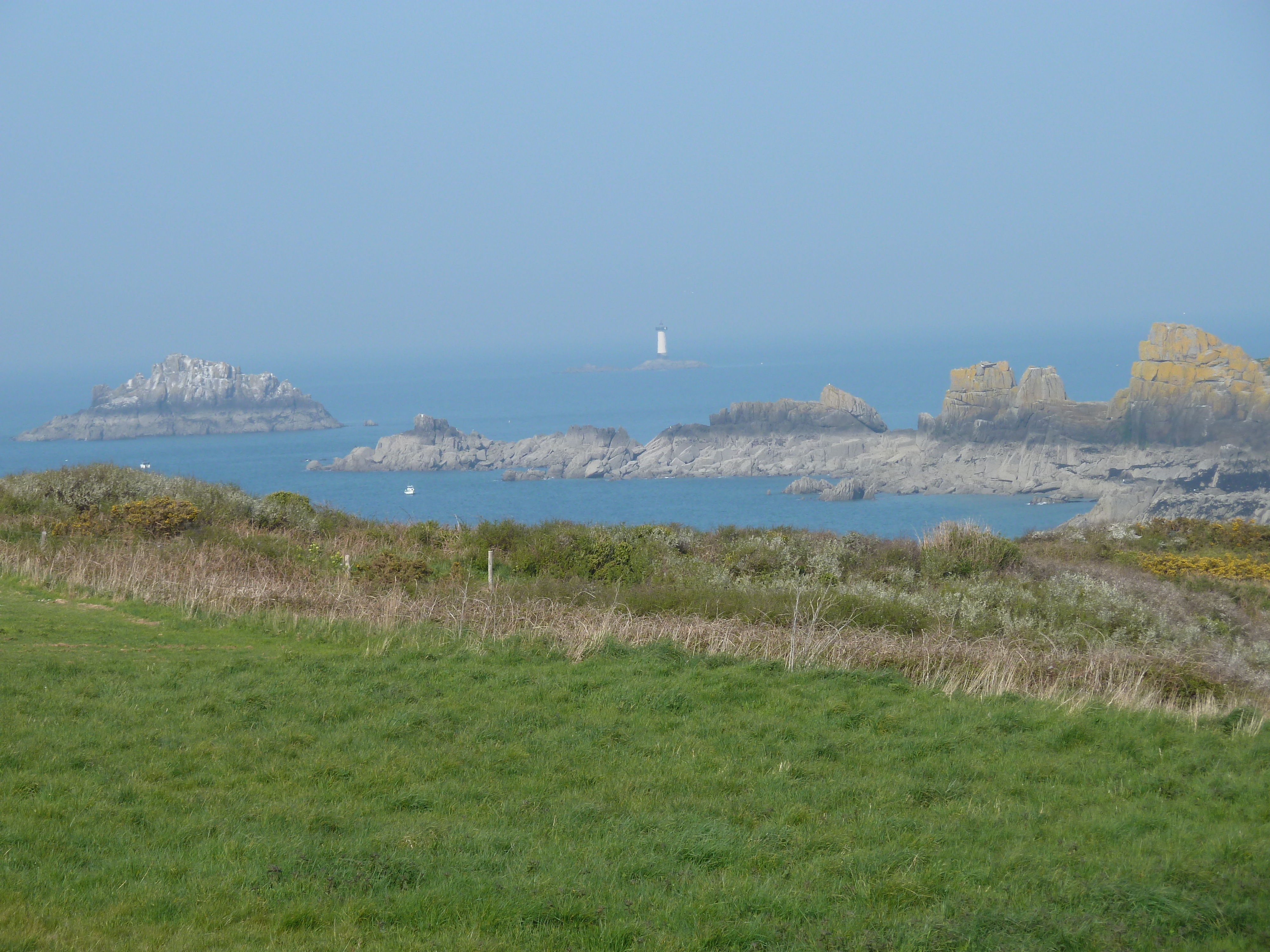 Picture France Grouin Point 2010-04 10 - Tours Grouin Point