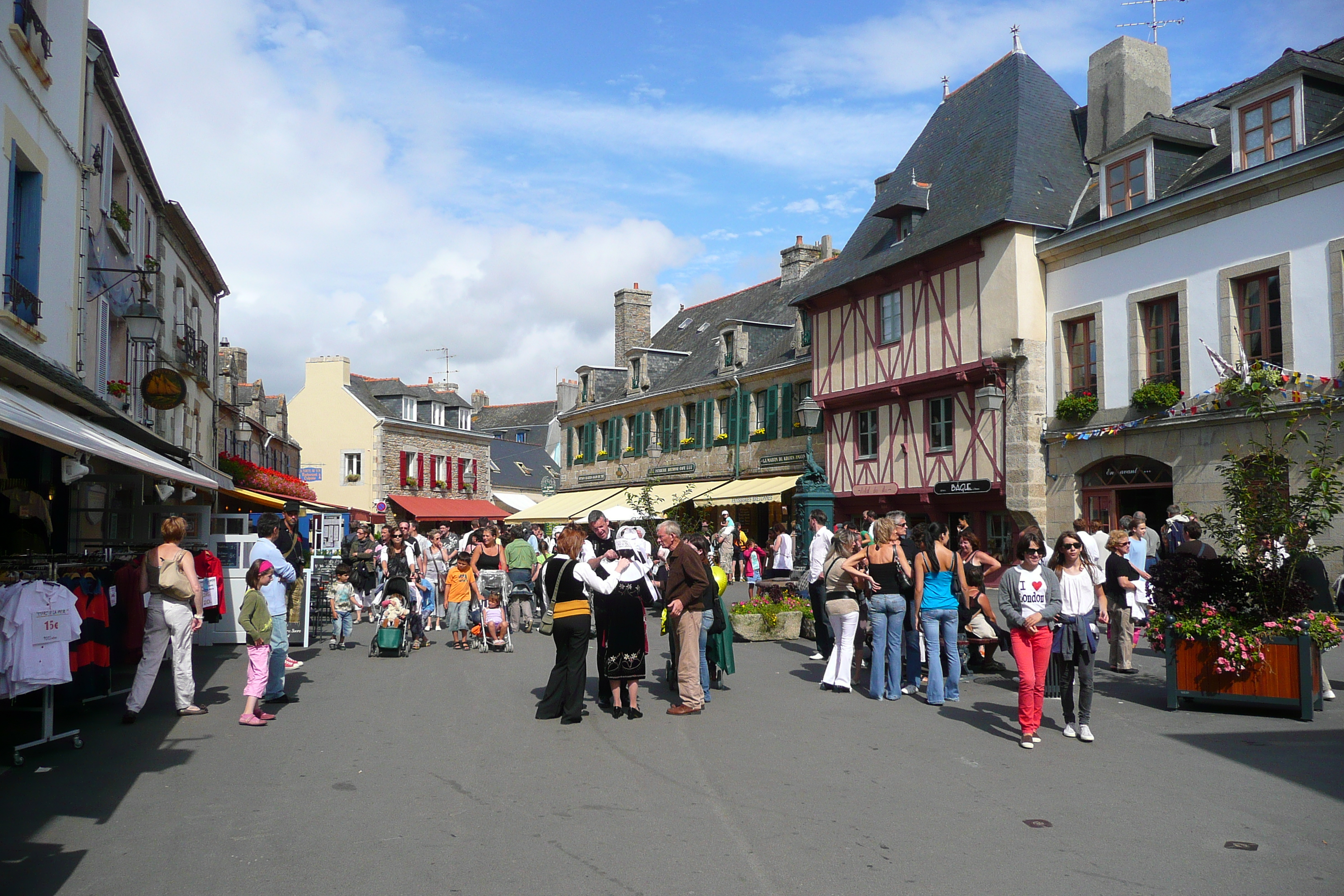 Picture France Concarneau 2008-07 53 - Tours Concarneau