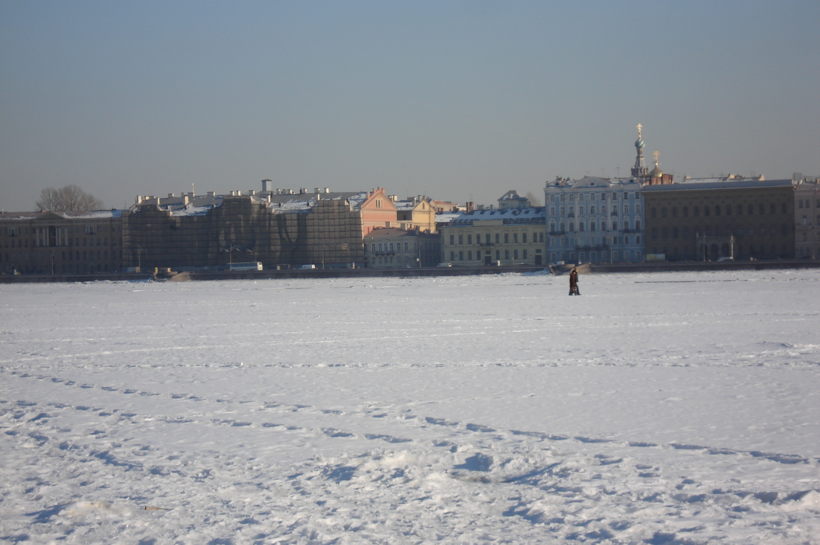 Picture Russia St Petersburg Neva 2006-03 58 - Center Neva