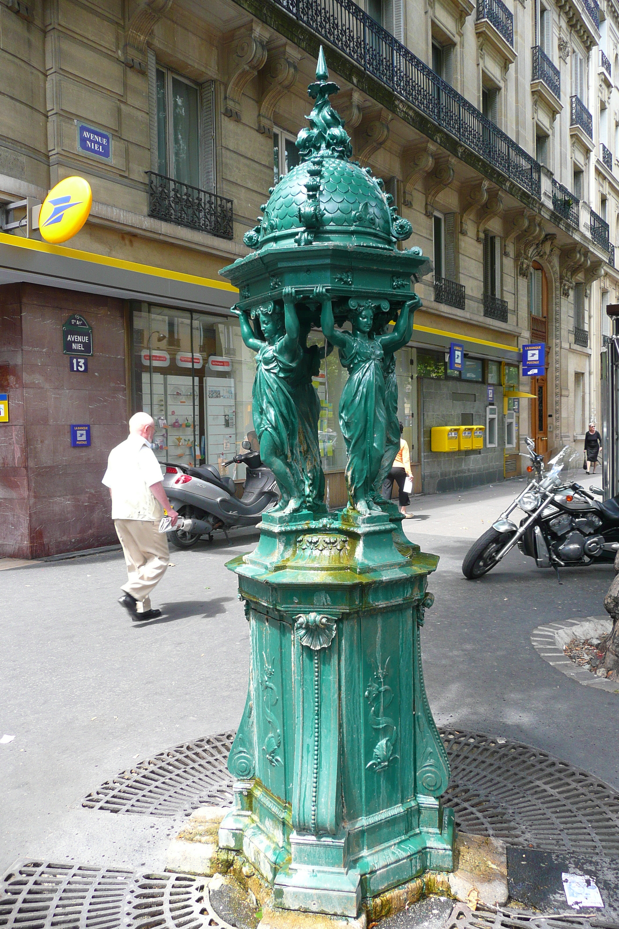 Picture France Paris Avenue Niel 2007-06 51 - History Avenue Niel