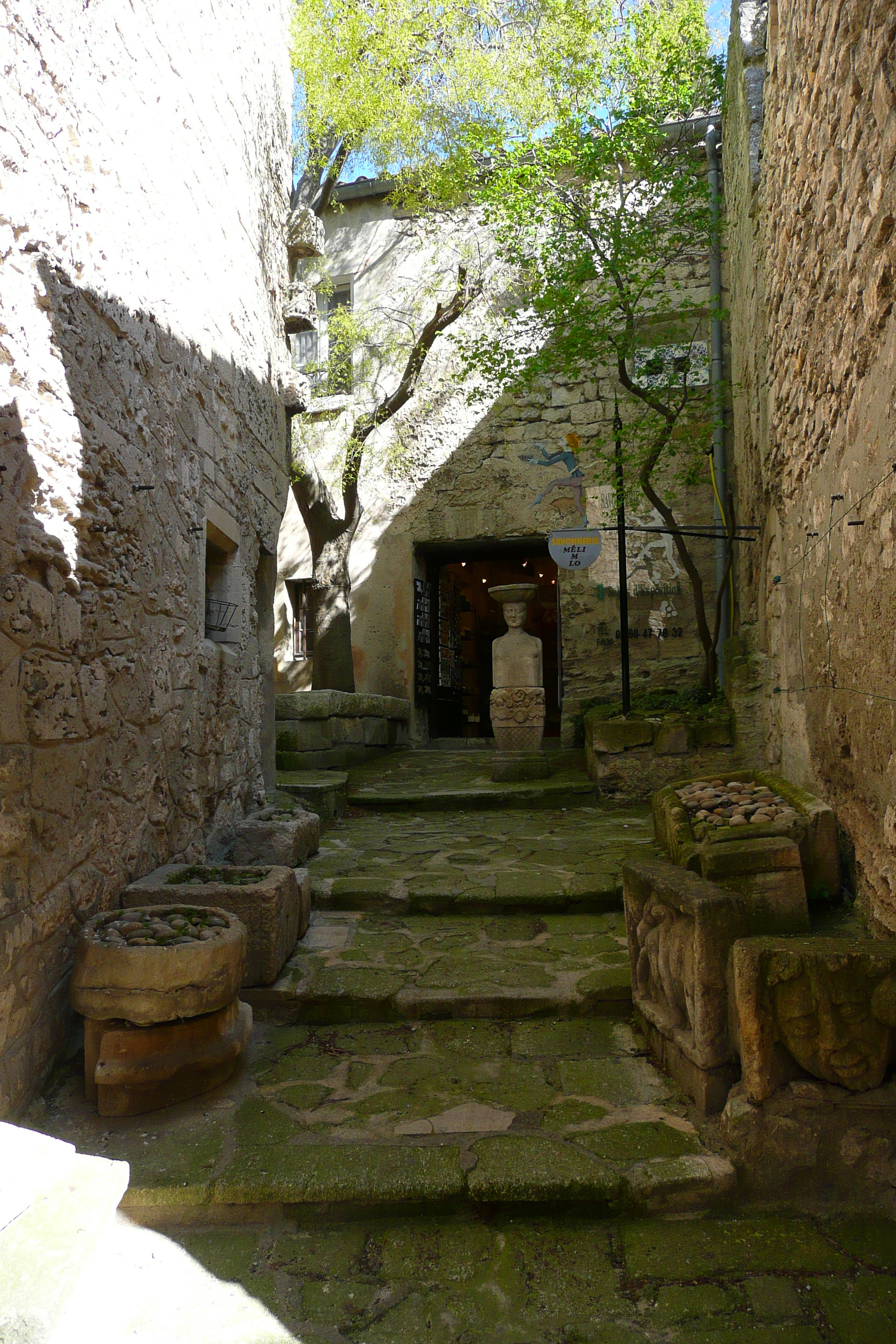 Picture France Baux de Provence Baux de Provence Village 2008-04 22 - Around Baux de Provence Village