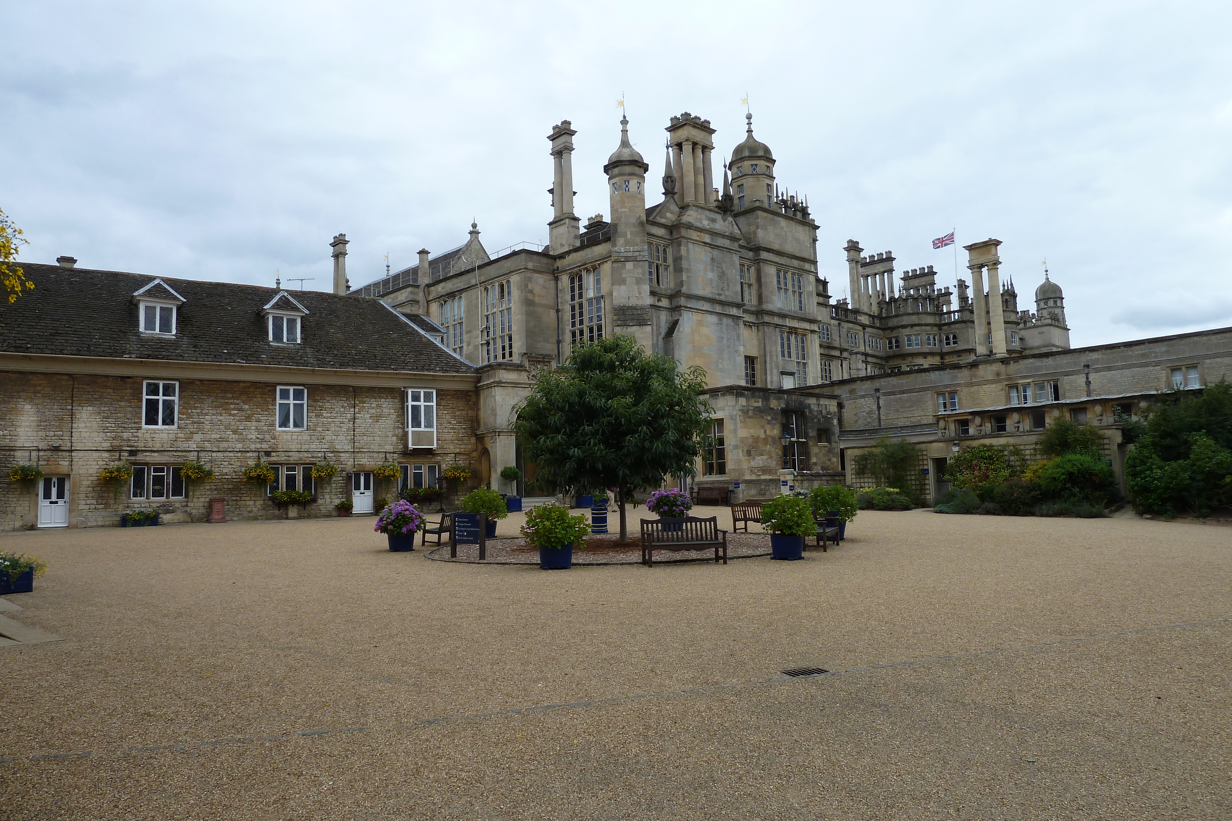 Picture United Kingdom Burghley House 2011-07 67 - History Burghley House